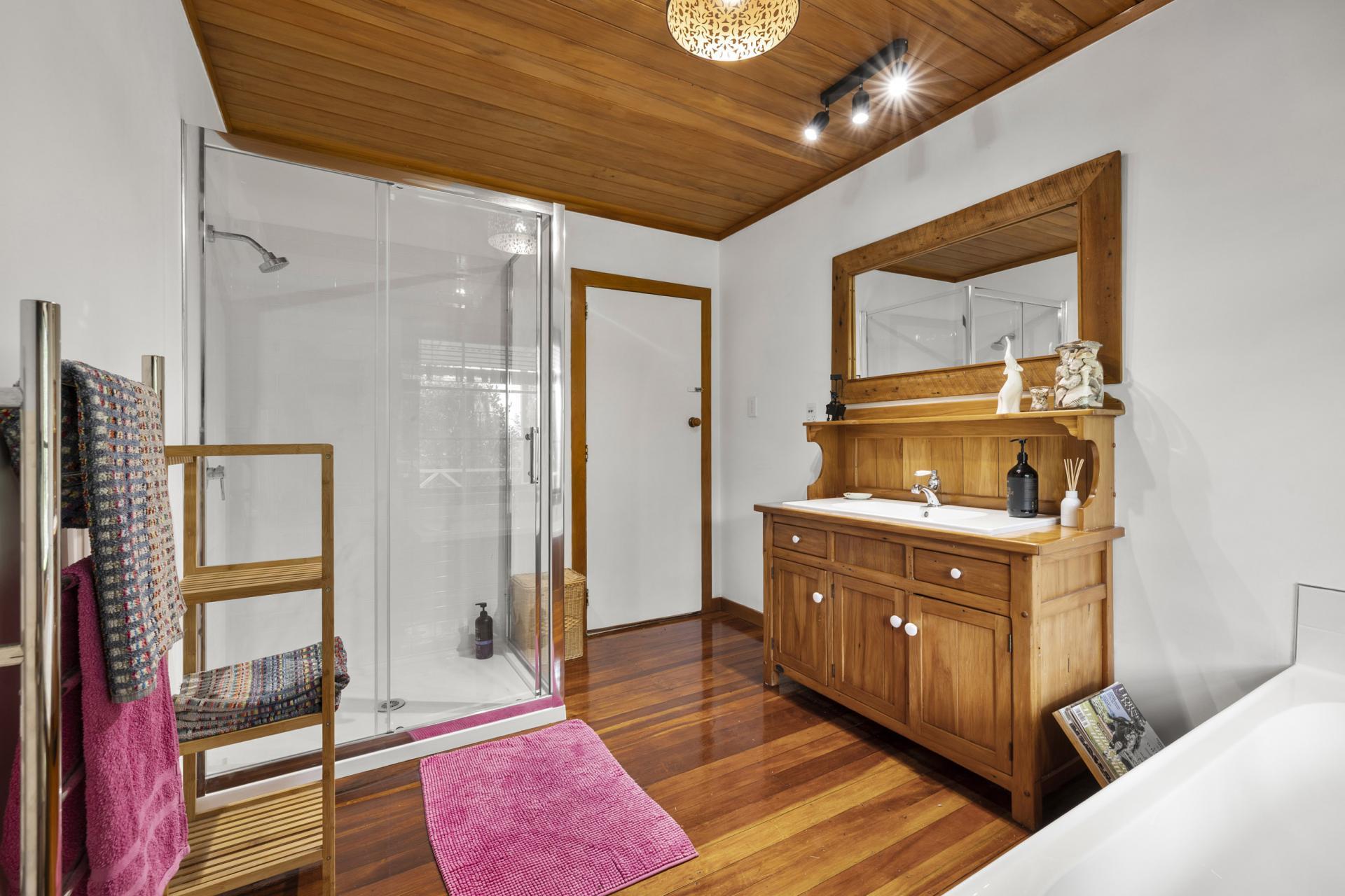 64 Reynolds Road, Rotoorangi