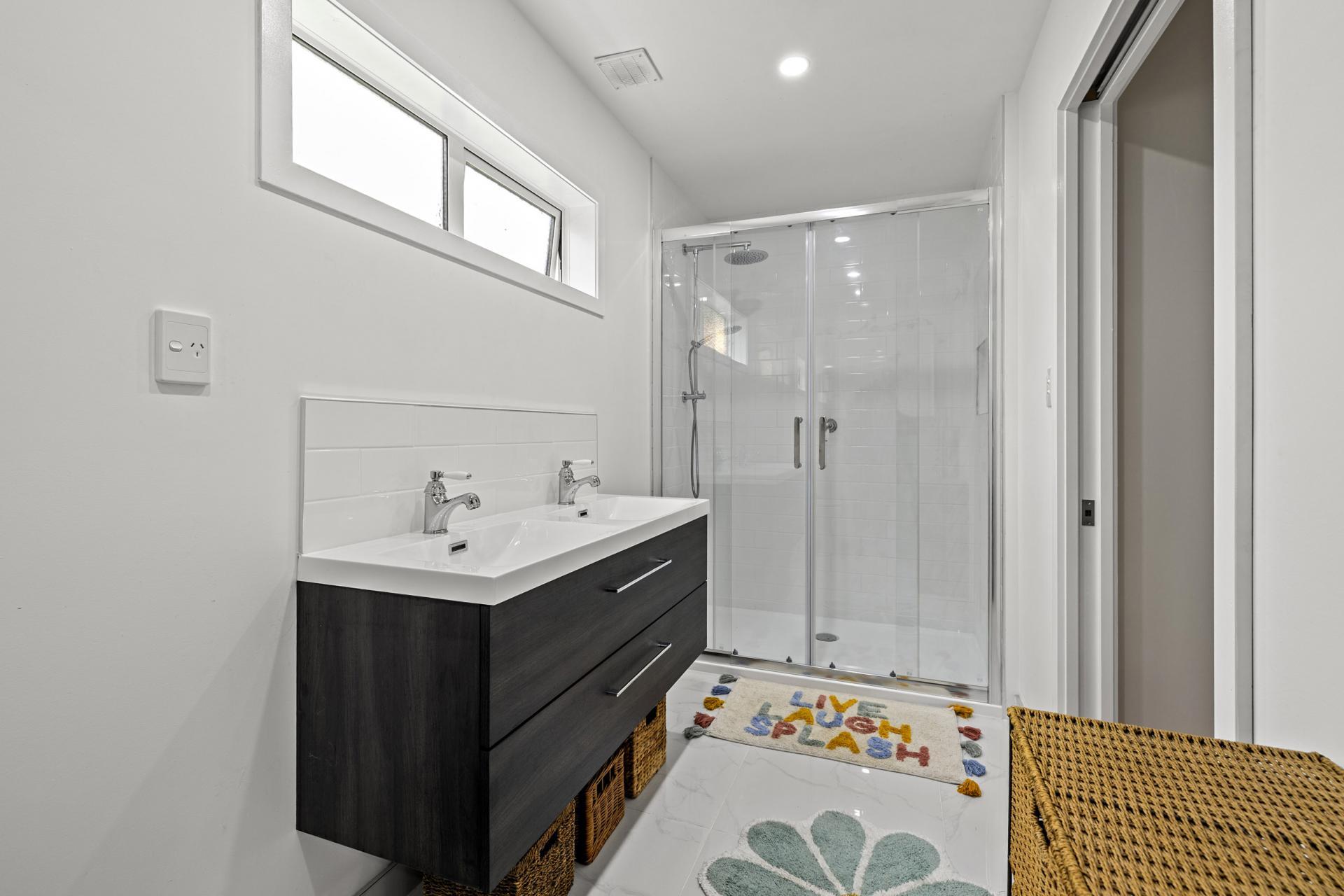 64 Reynolds Road, Rotoorangi