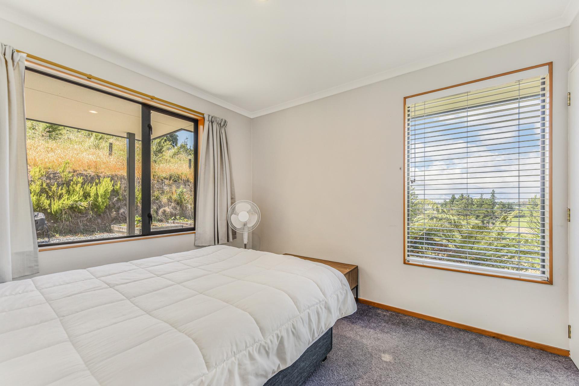 68 Greenacres Road North, Redwood Valley