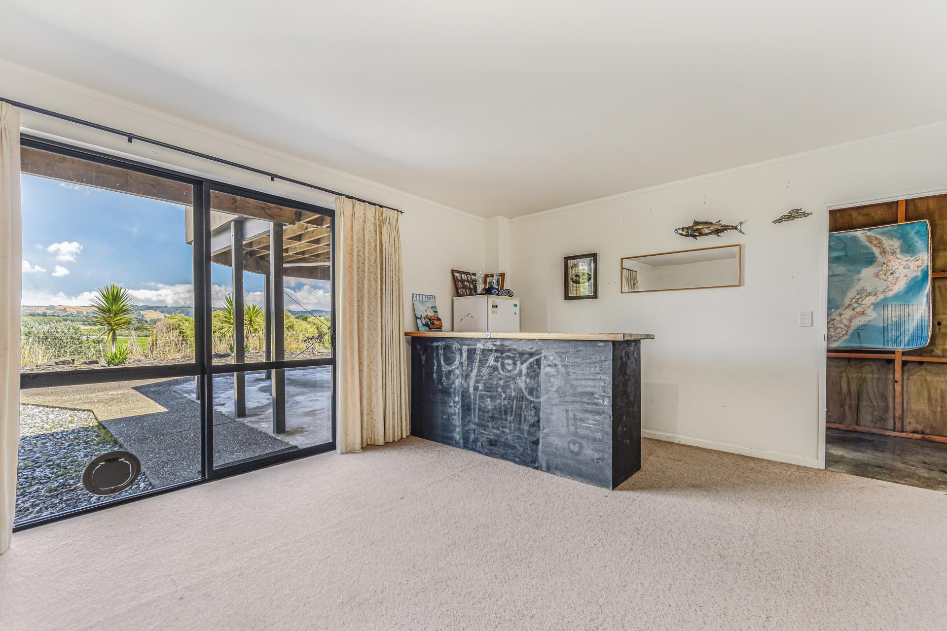 68 Greenacres Road North, Redwood Valley