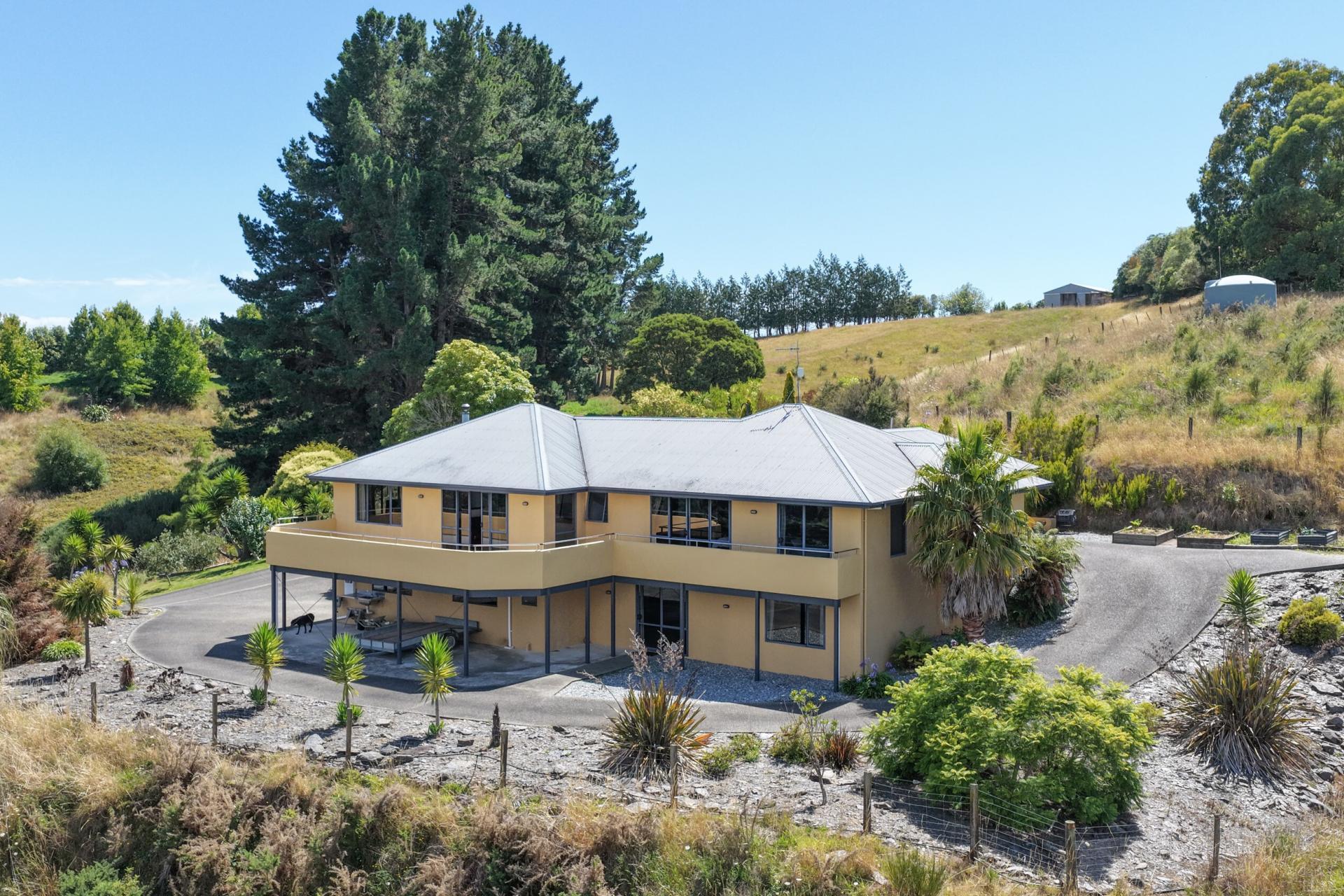 68 Greenacres Road North, Redwood Valley