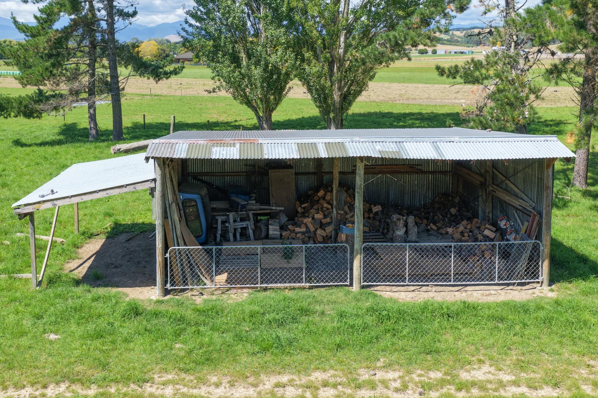 68 Greenacres Road North, Redwood Valley