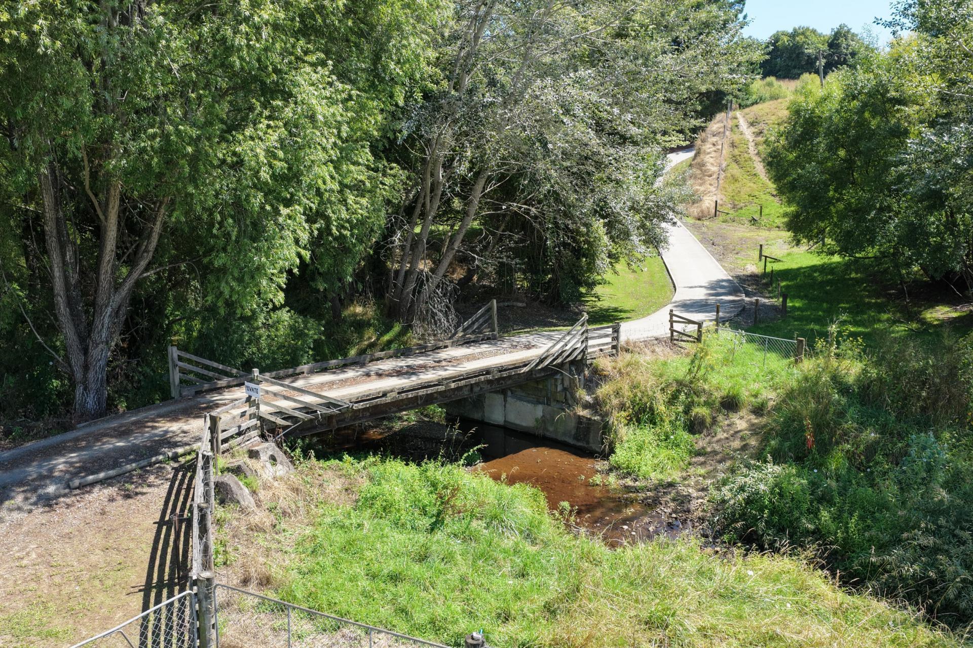 68 Greenacres Road North, Redwood Valley