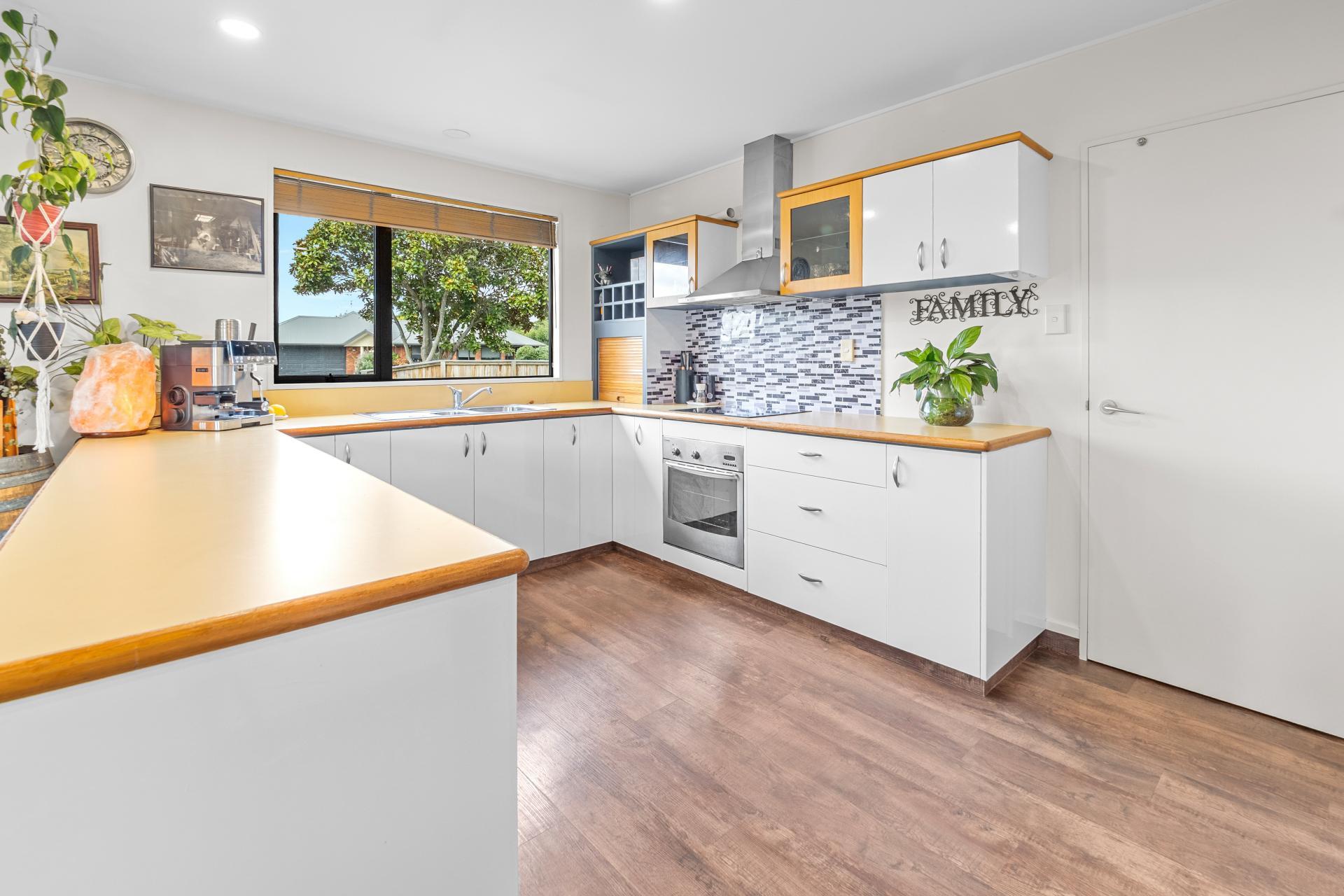 75 Pages Road, Allenton