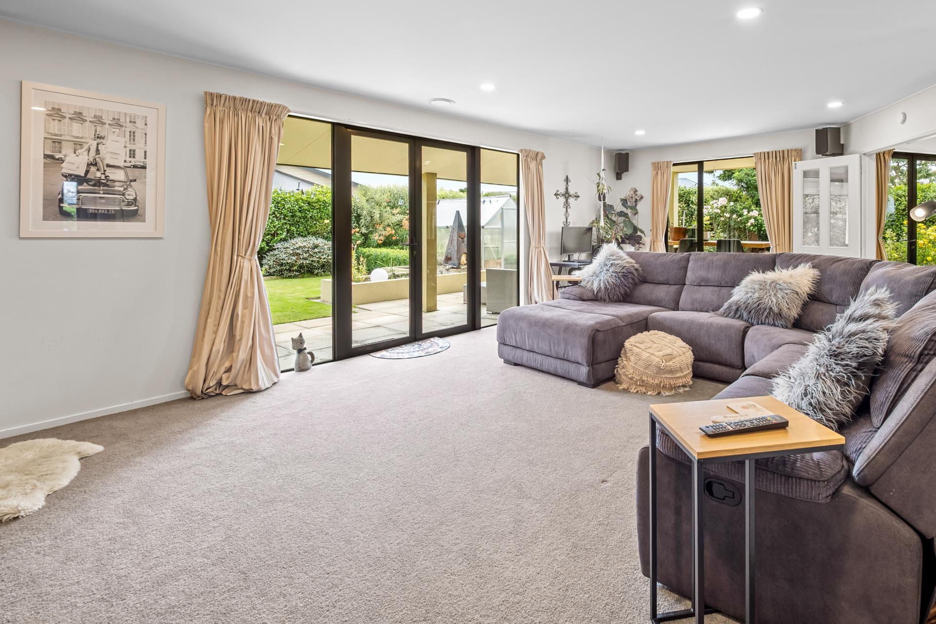 75 Pages Road, Allenton