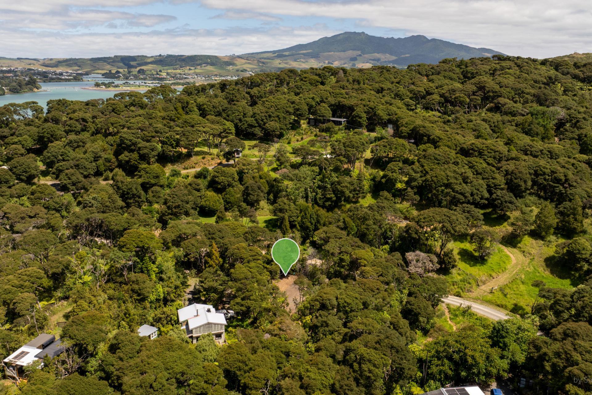 Te Akau Wharf Road, Te Akau