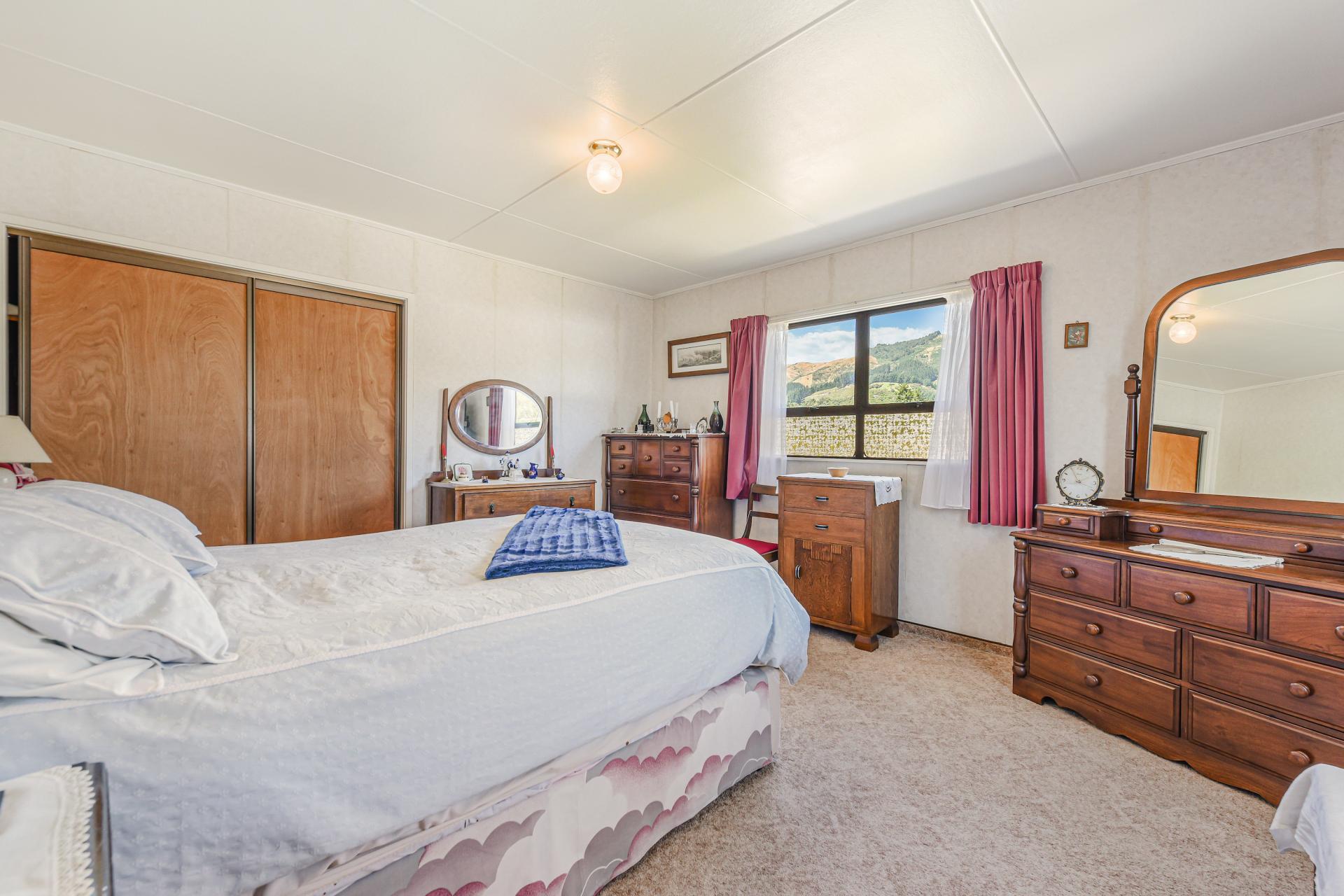 616 Abel Tasman Drive, Clifton