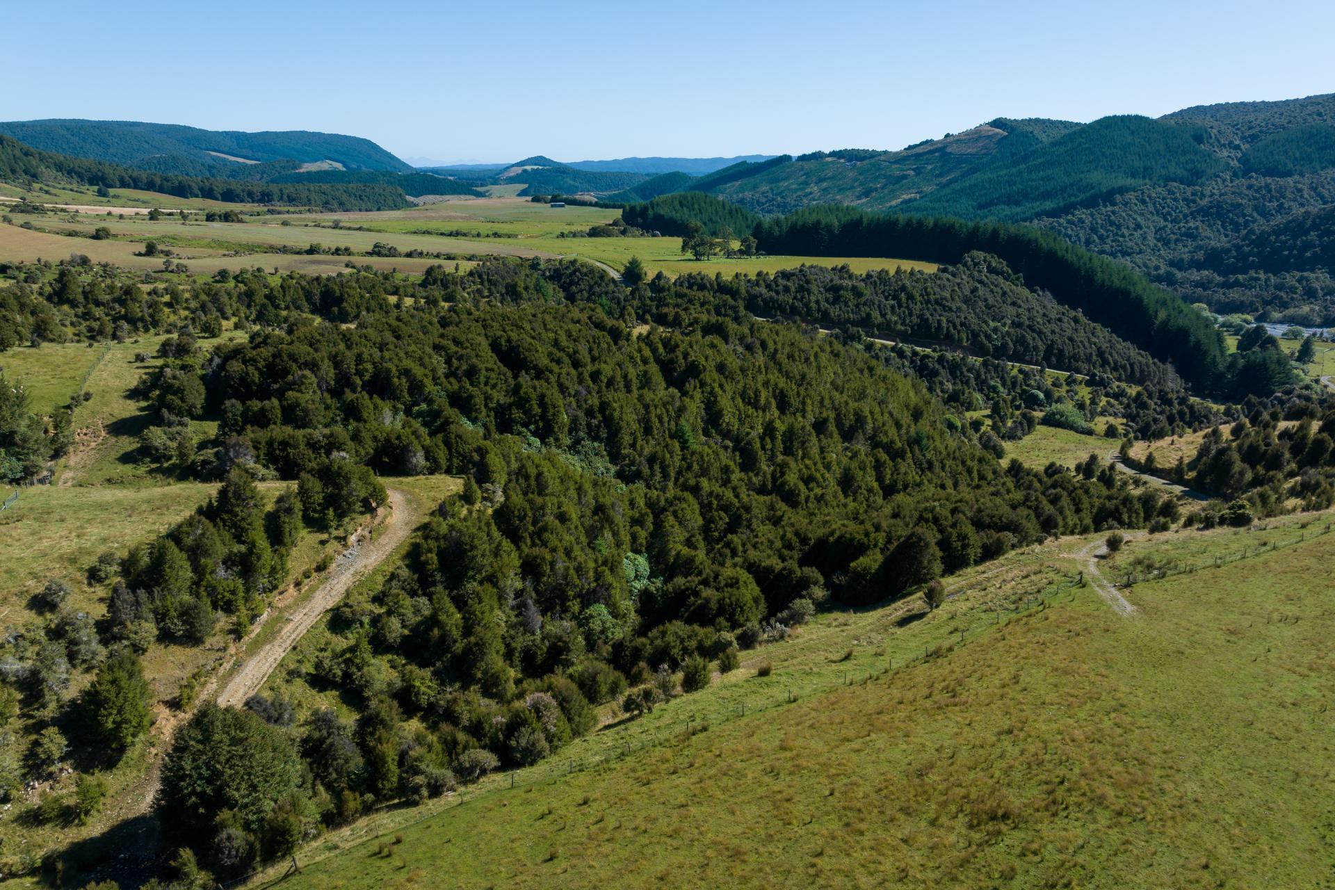 990 Howard Valley Road, Howard