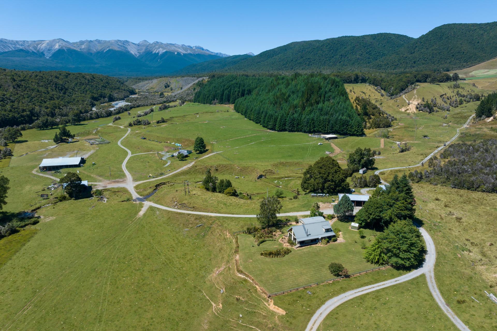 990 Howard Valley Road, Howard