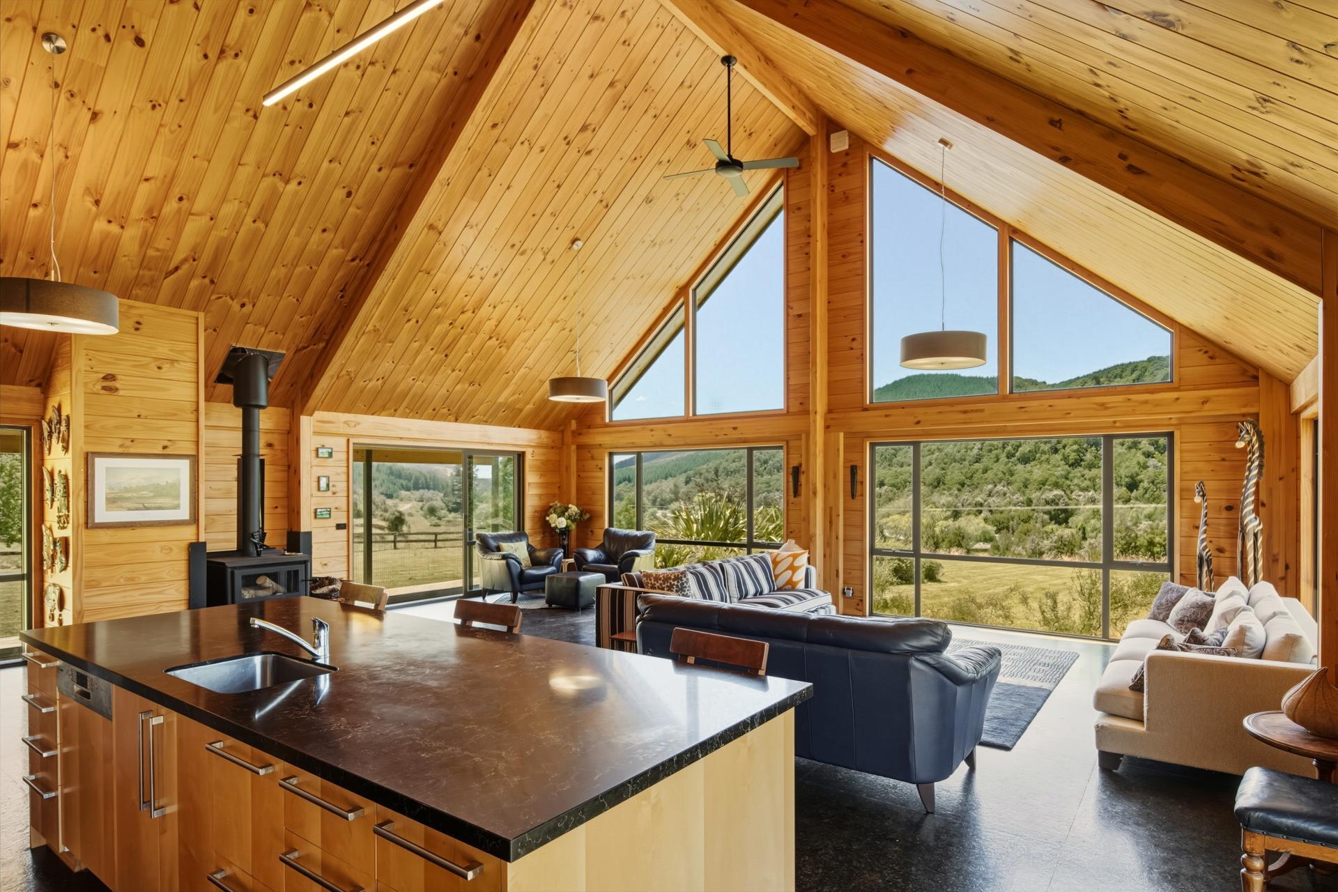 990 Howard Valley Road, Howard