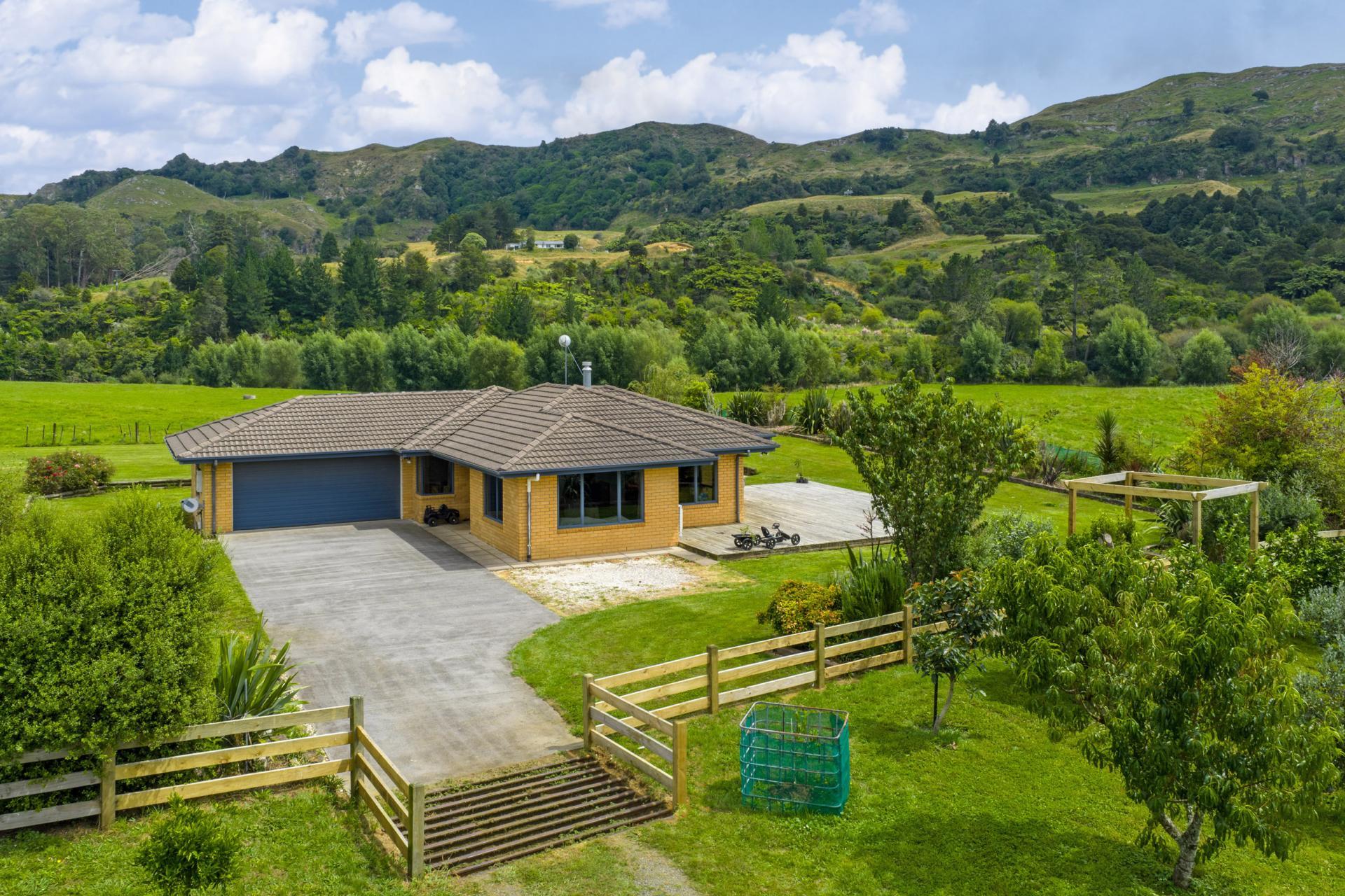 931 Limeworks Loop Road, Karamu