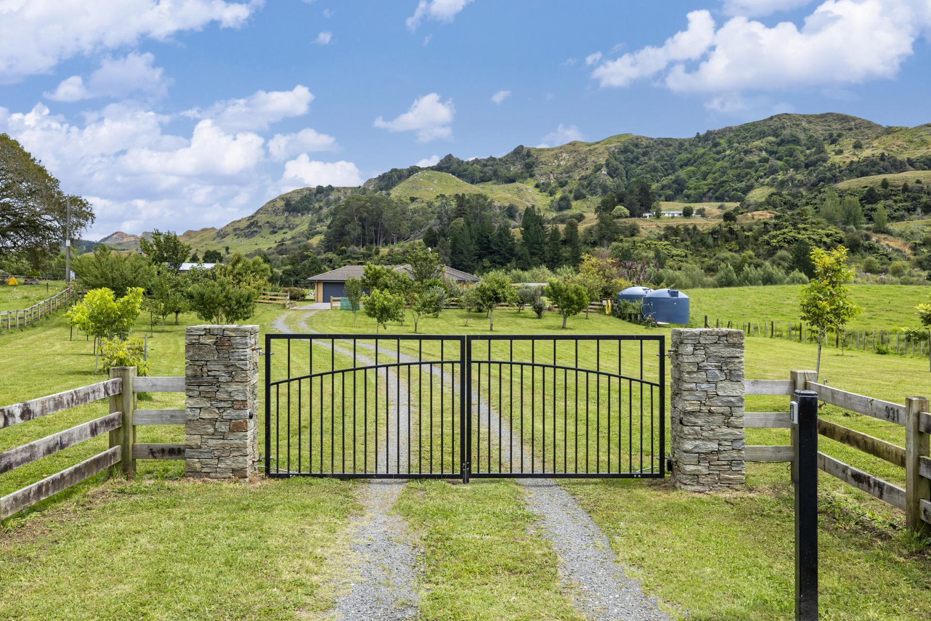 931 Limeworks Loop Road, Karamu