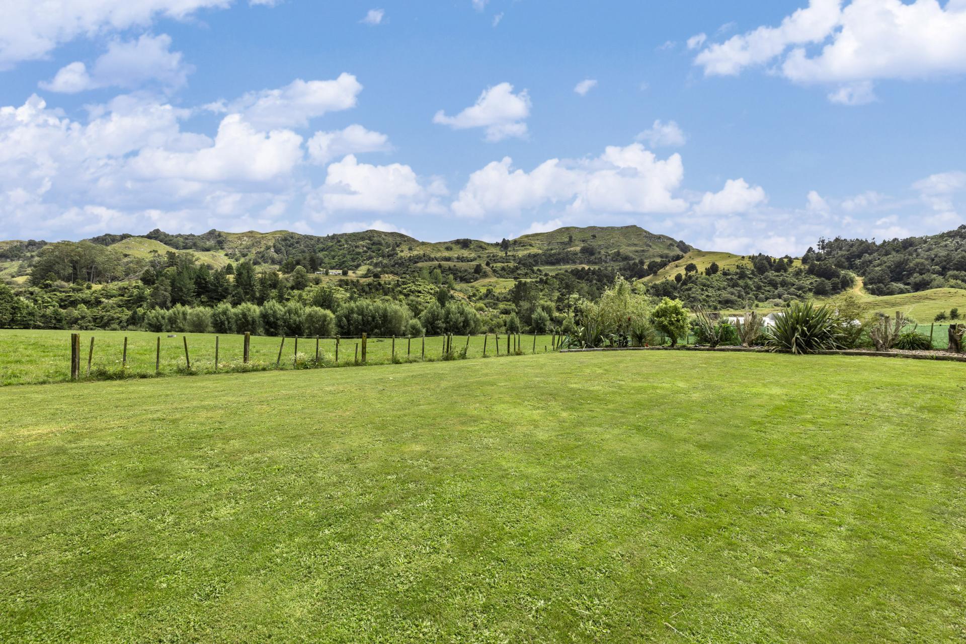 931 Limeworks Loop Road, Karamu