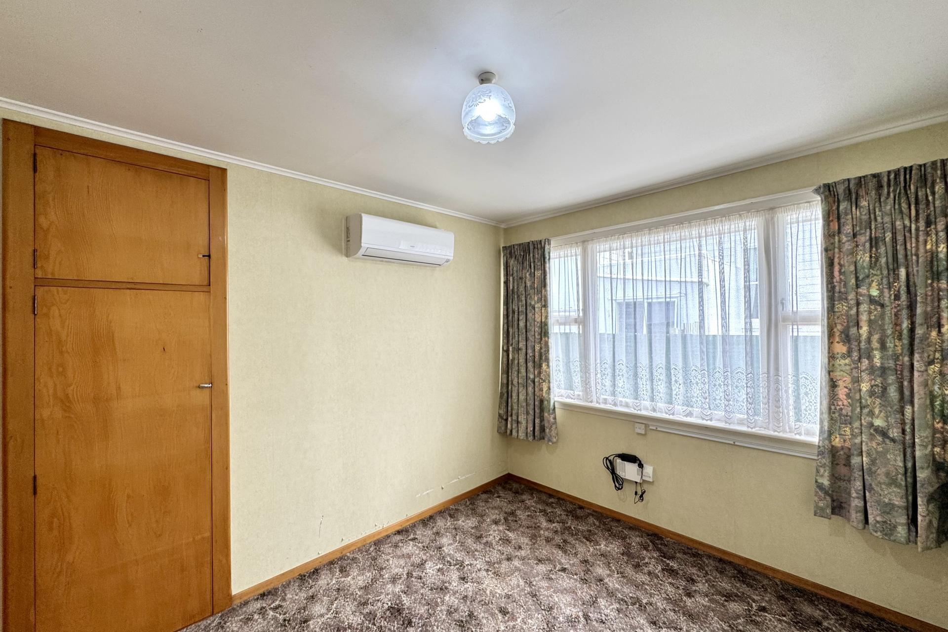 56 Raymond Street, West End