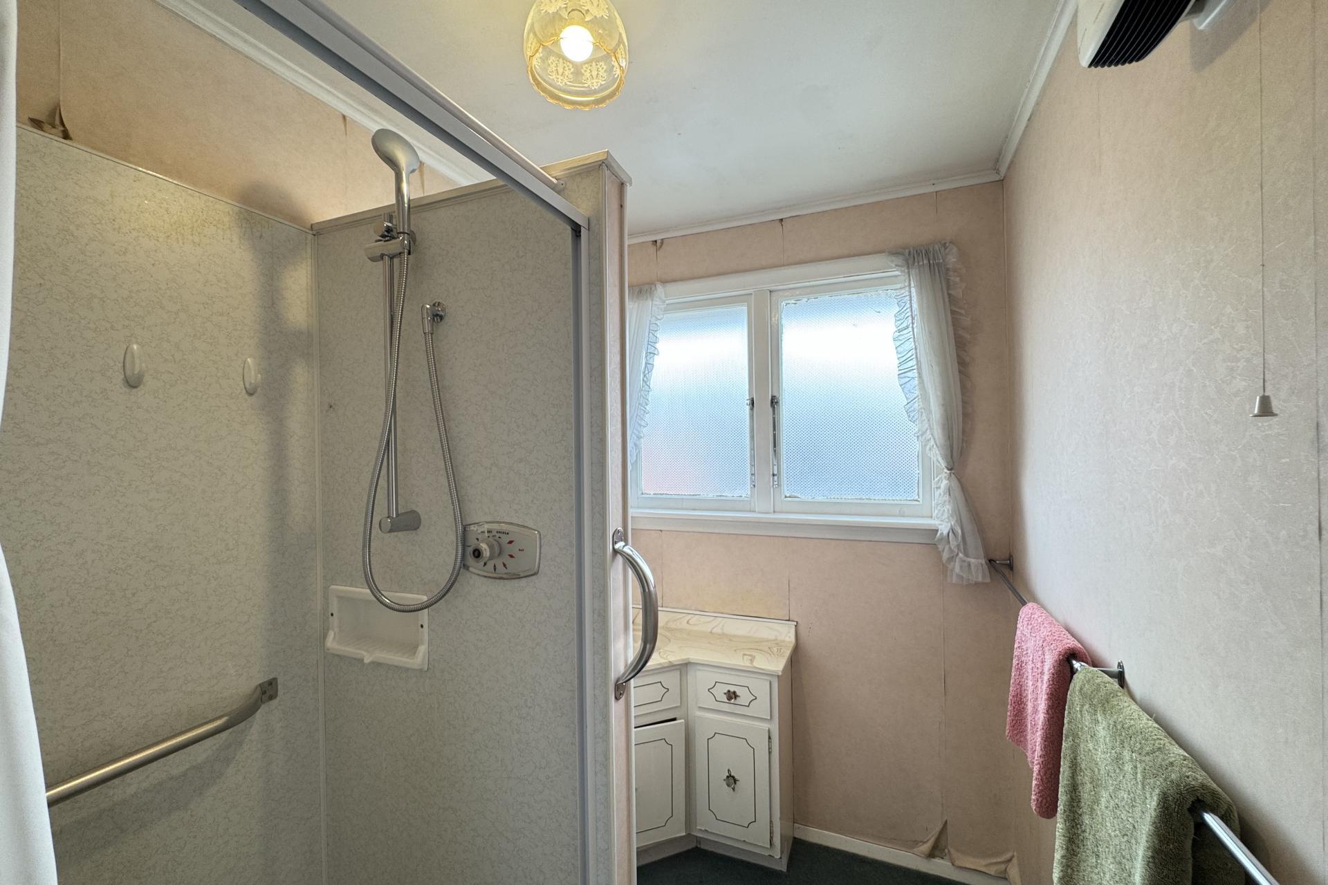 56 Raymond Street, West End