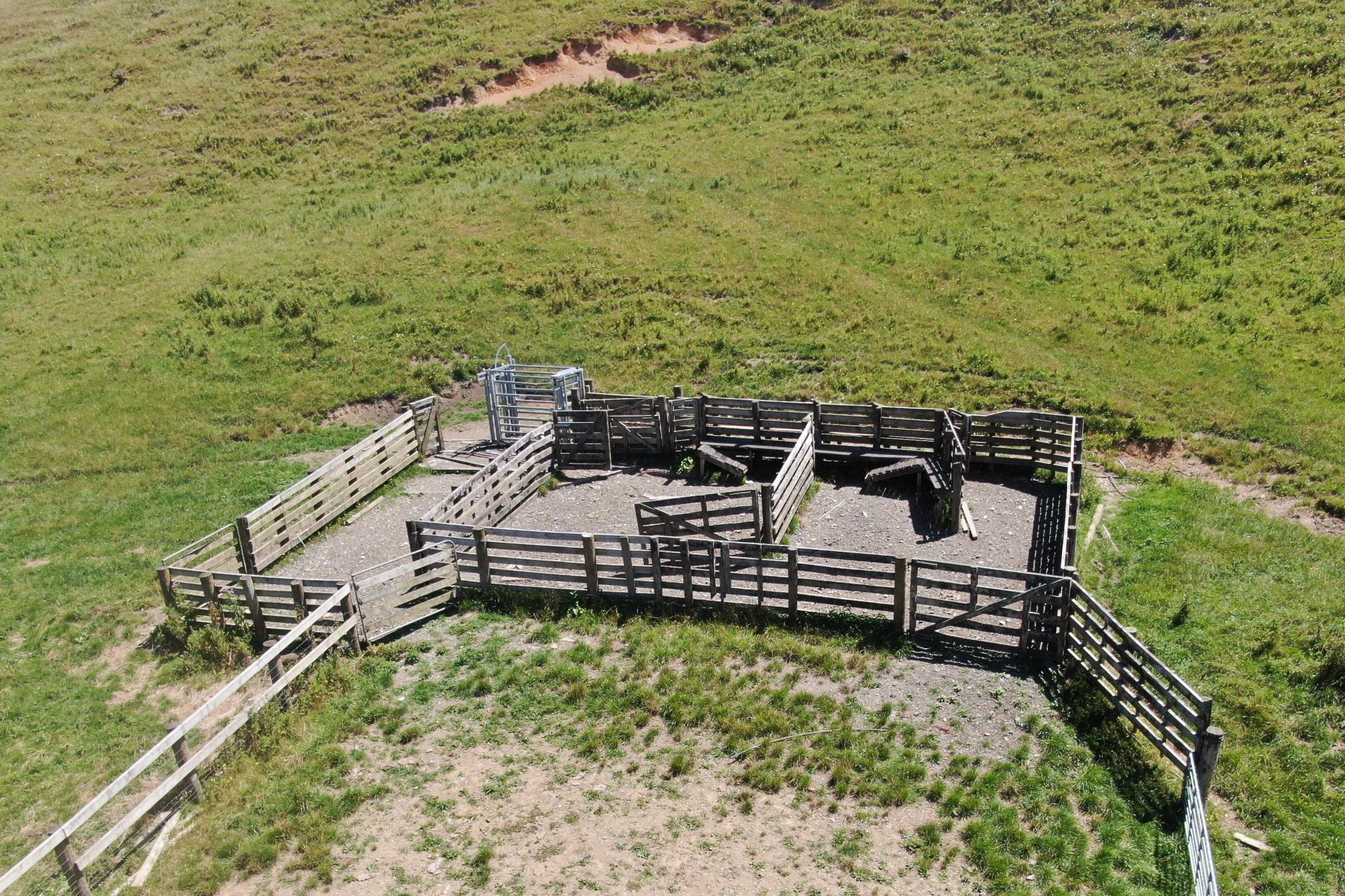 Kahuwera Road, Piopio