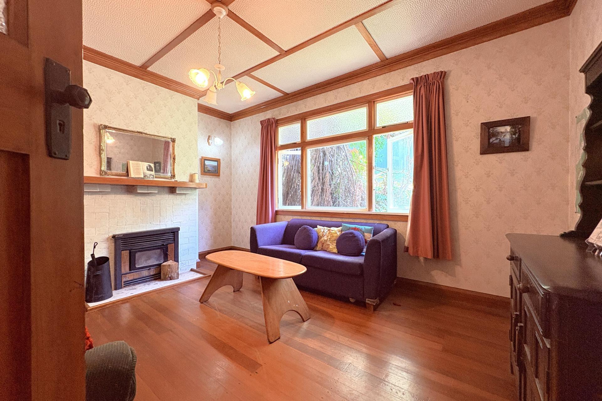 43 Valley Road, Tuai