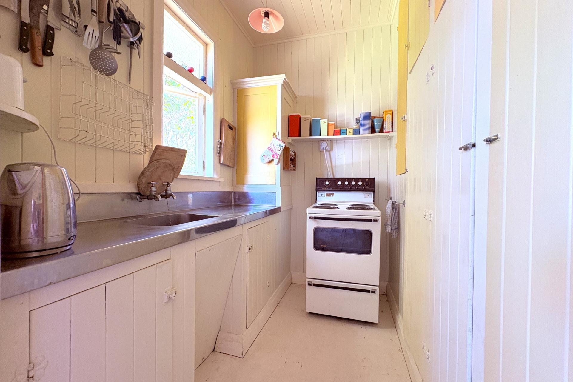 43 Valley Road, Tuai