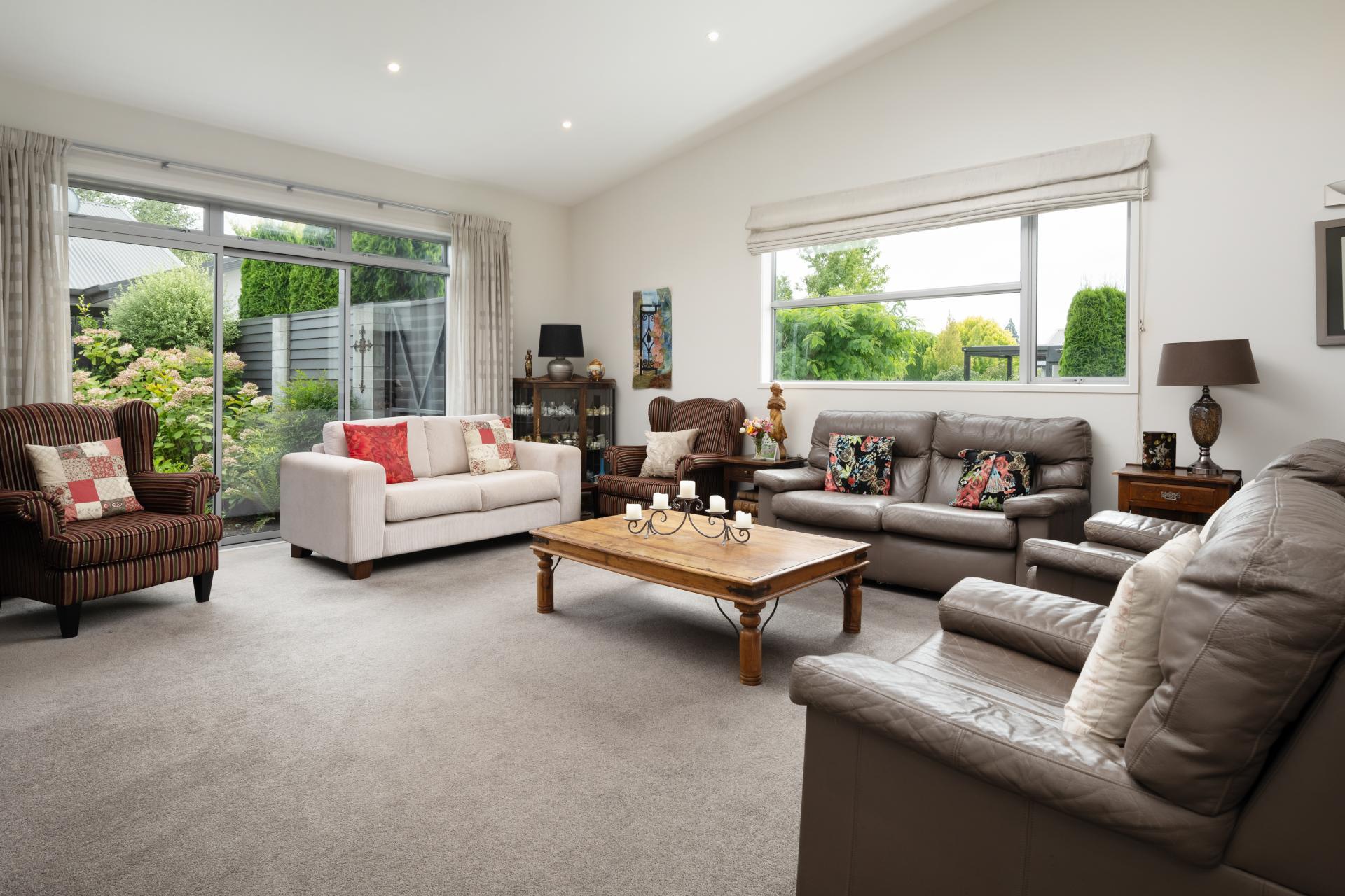 23 Covent Gardens, Springlands