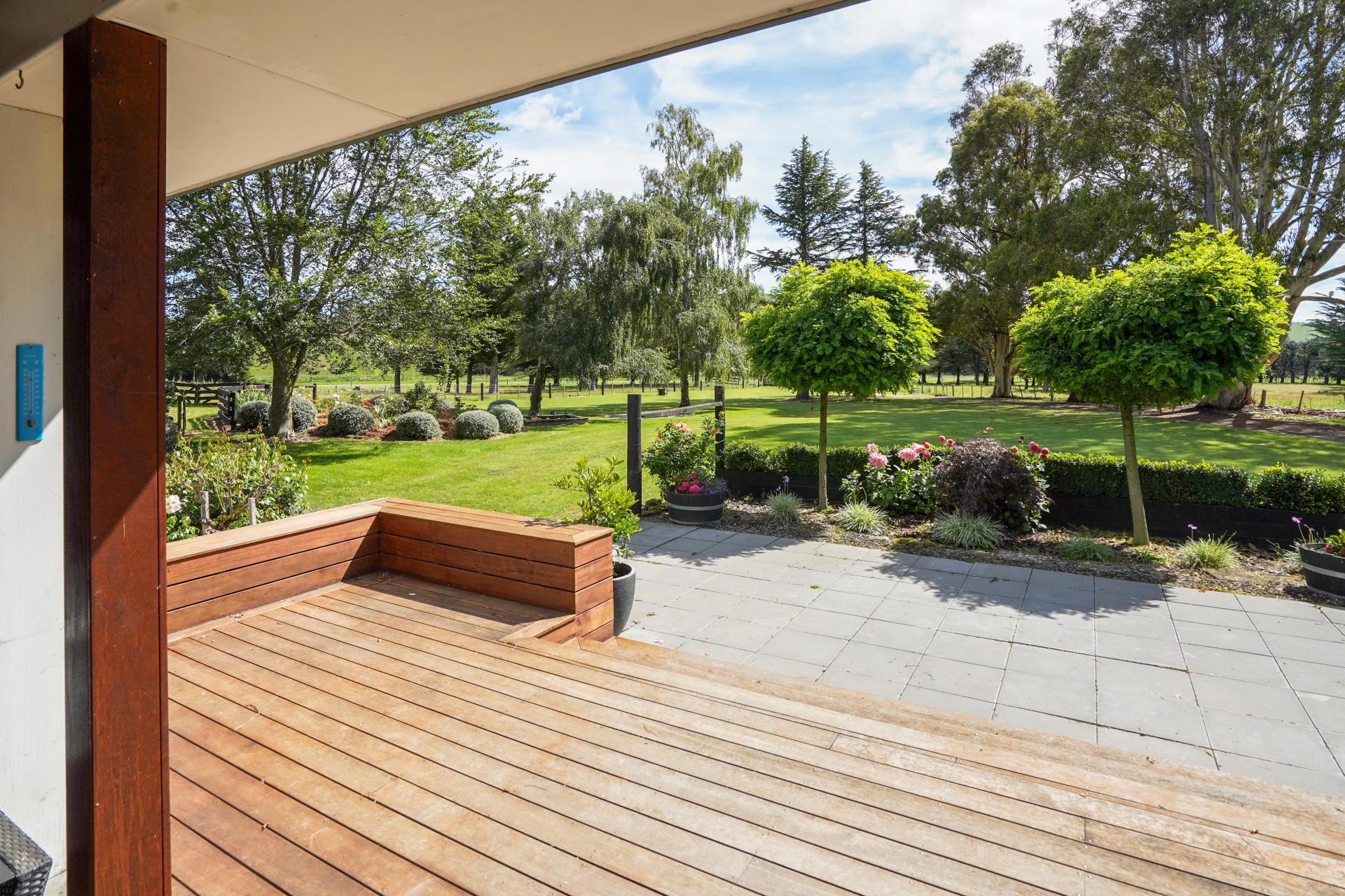 379 Pyramid Valley Road, Pyramid Valley