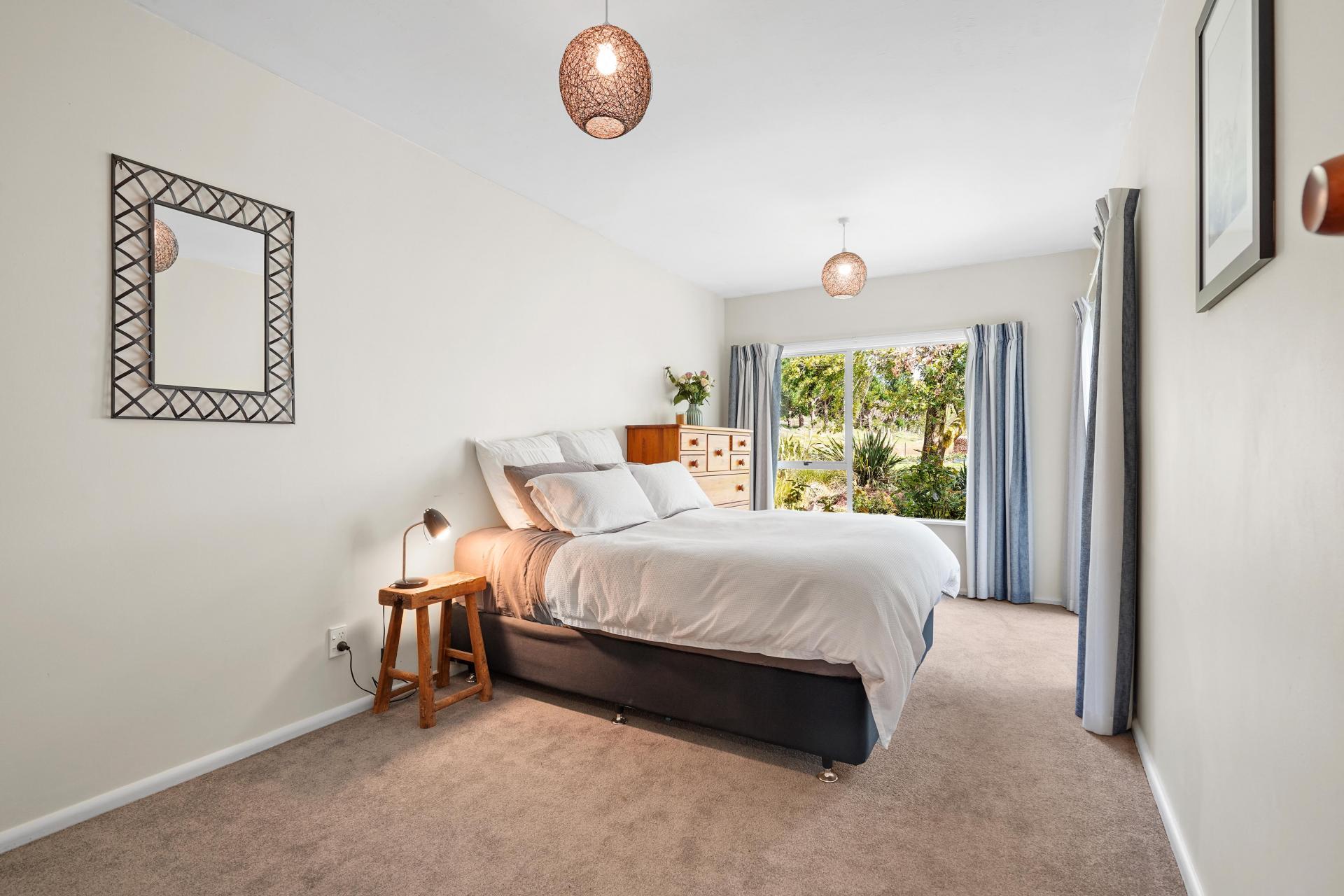 379 Pyramid Valley Road, Pyramid Valley