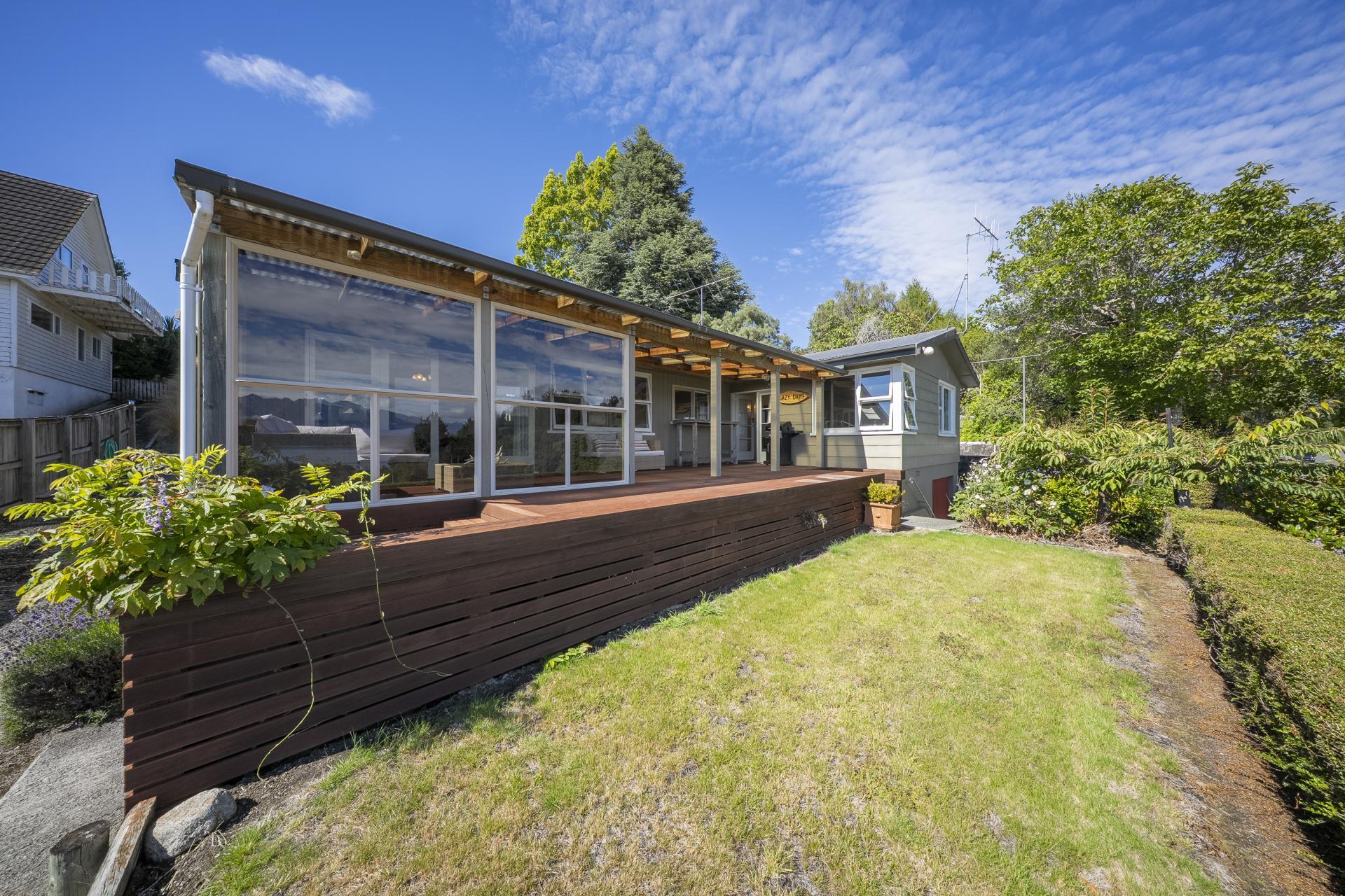 6 Cathedral Drive, Manapouri