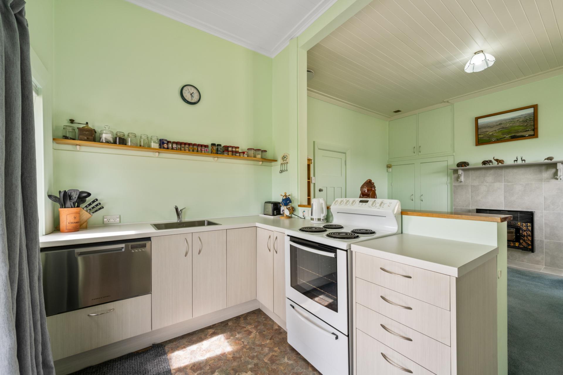 677 Springvale Road, Alexandra