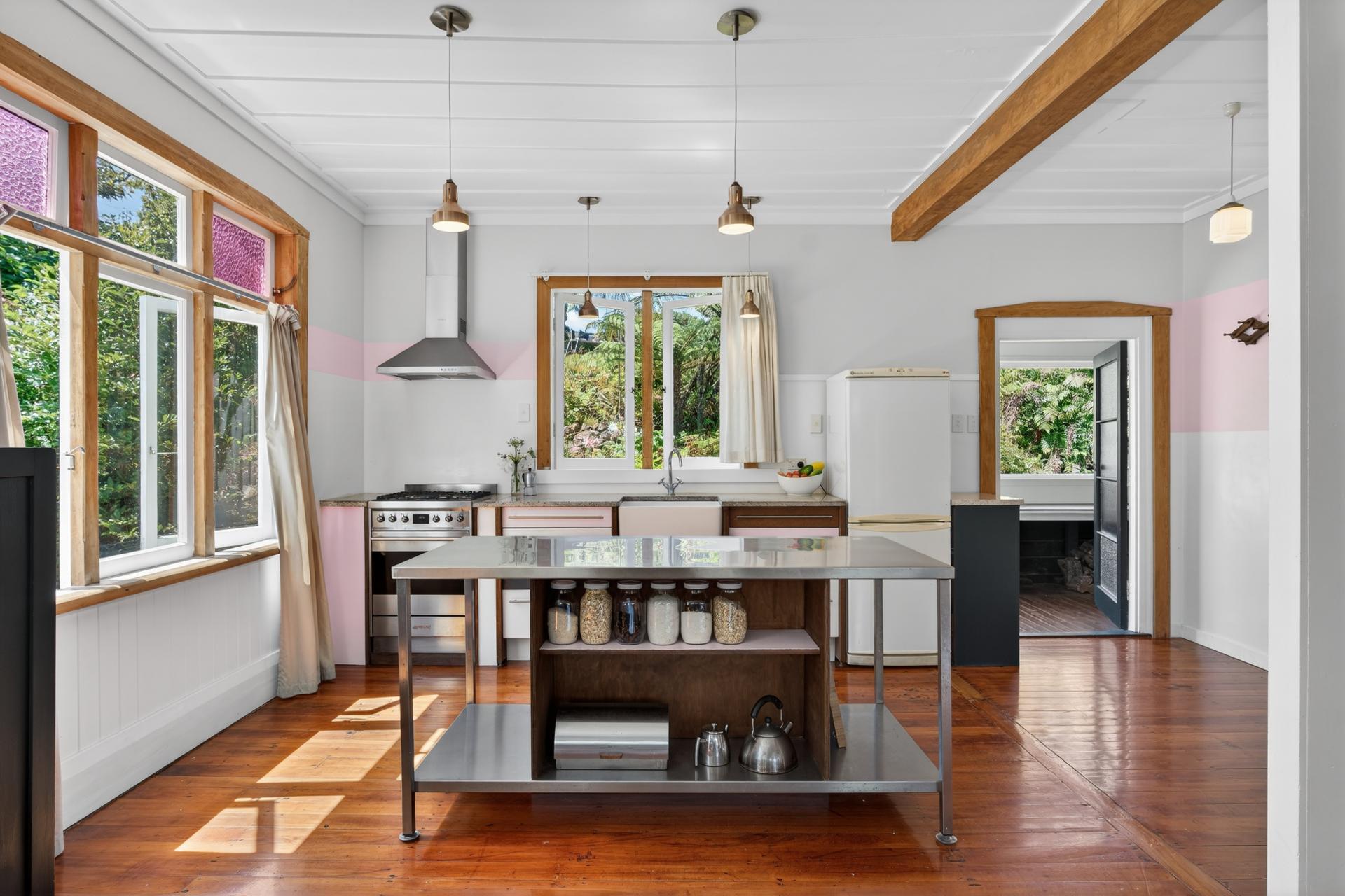 1052 Wekaweka Road, Waimamaku