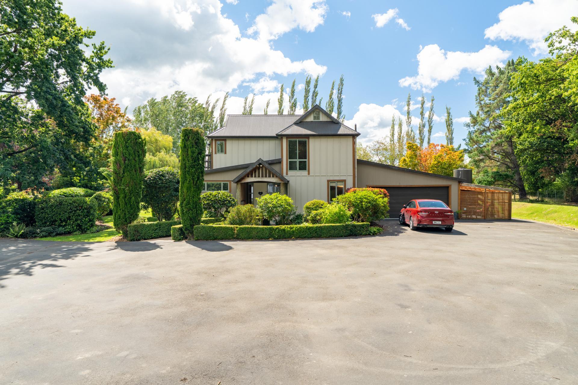 320 Gladstone Road South, East Taieri