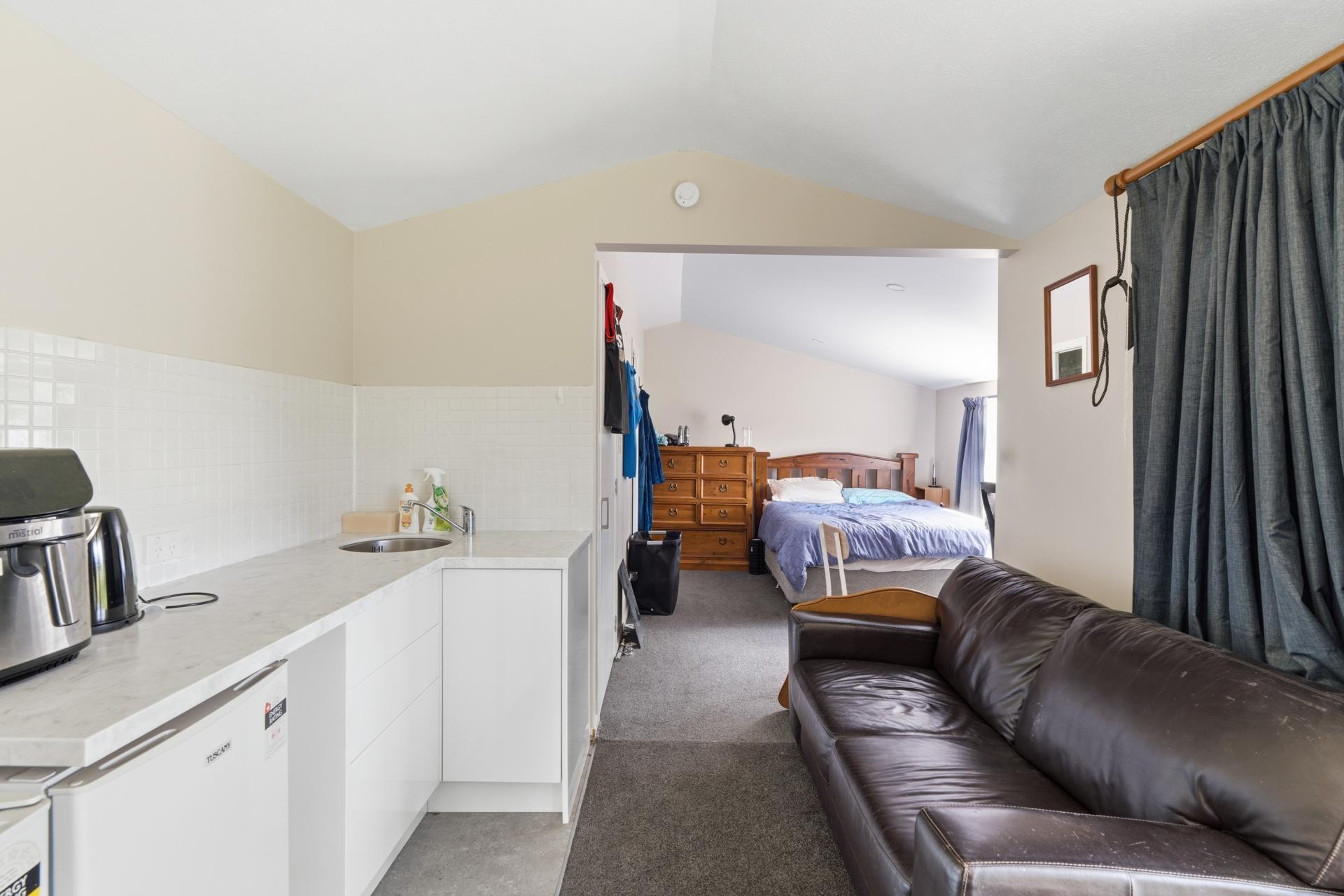 320 Gladstone Road South, East Taieri