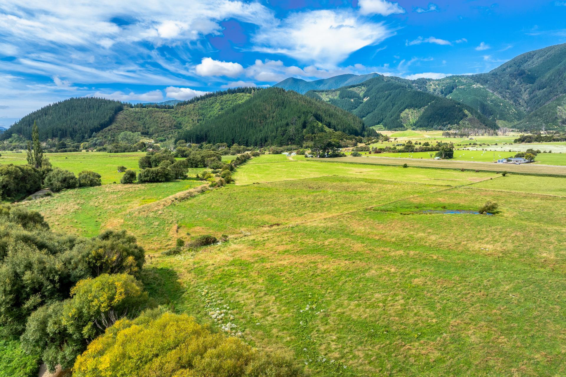 State Highway 1, Koromiko