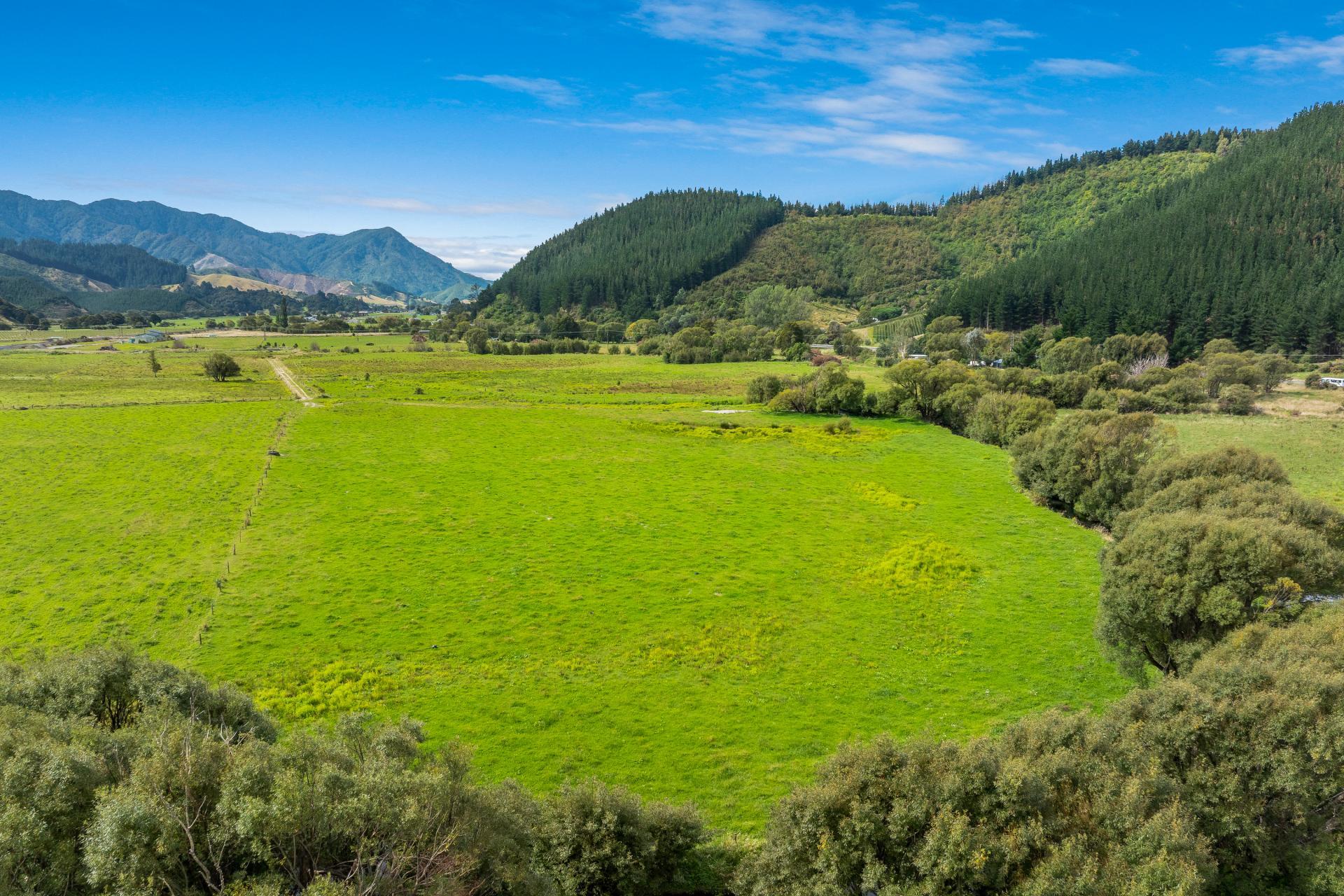 State Highway 1, Koromiko