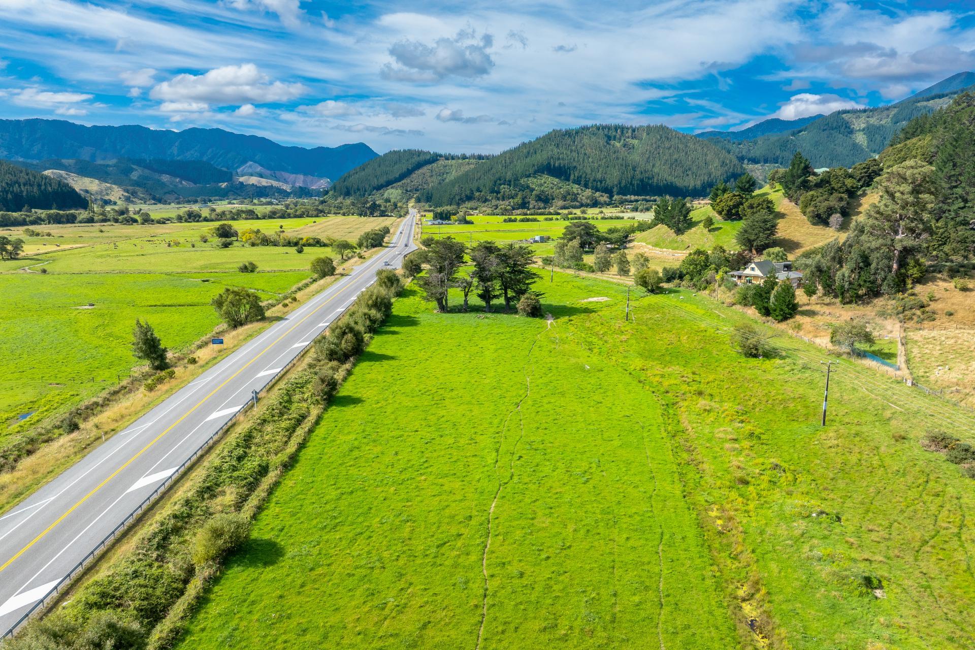 State Highway 1, Koromiko