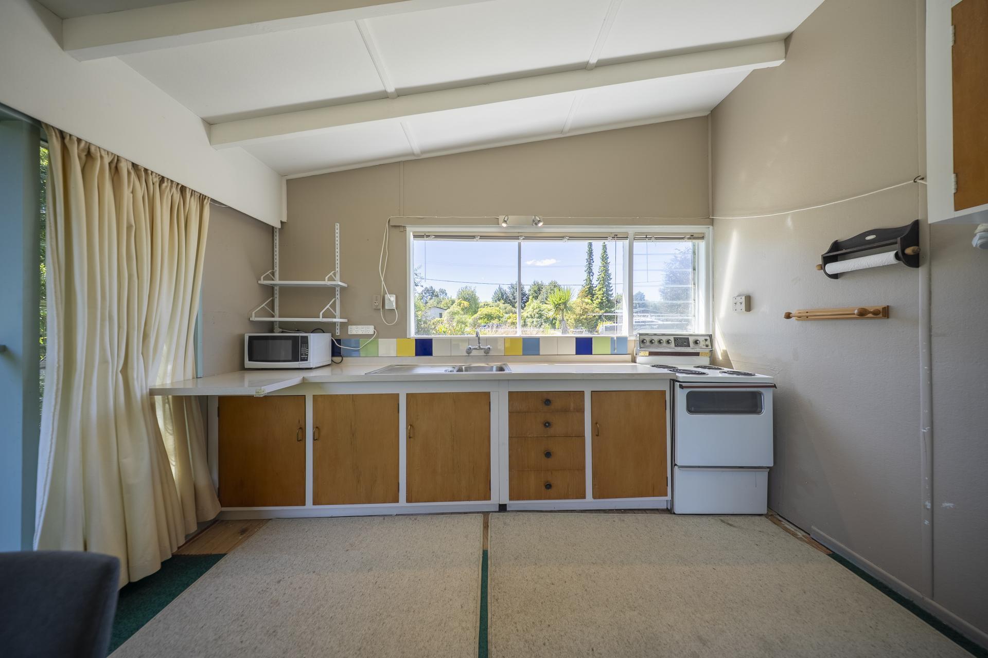 36 Home Street, Manapouri