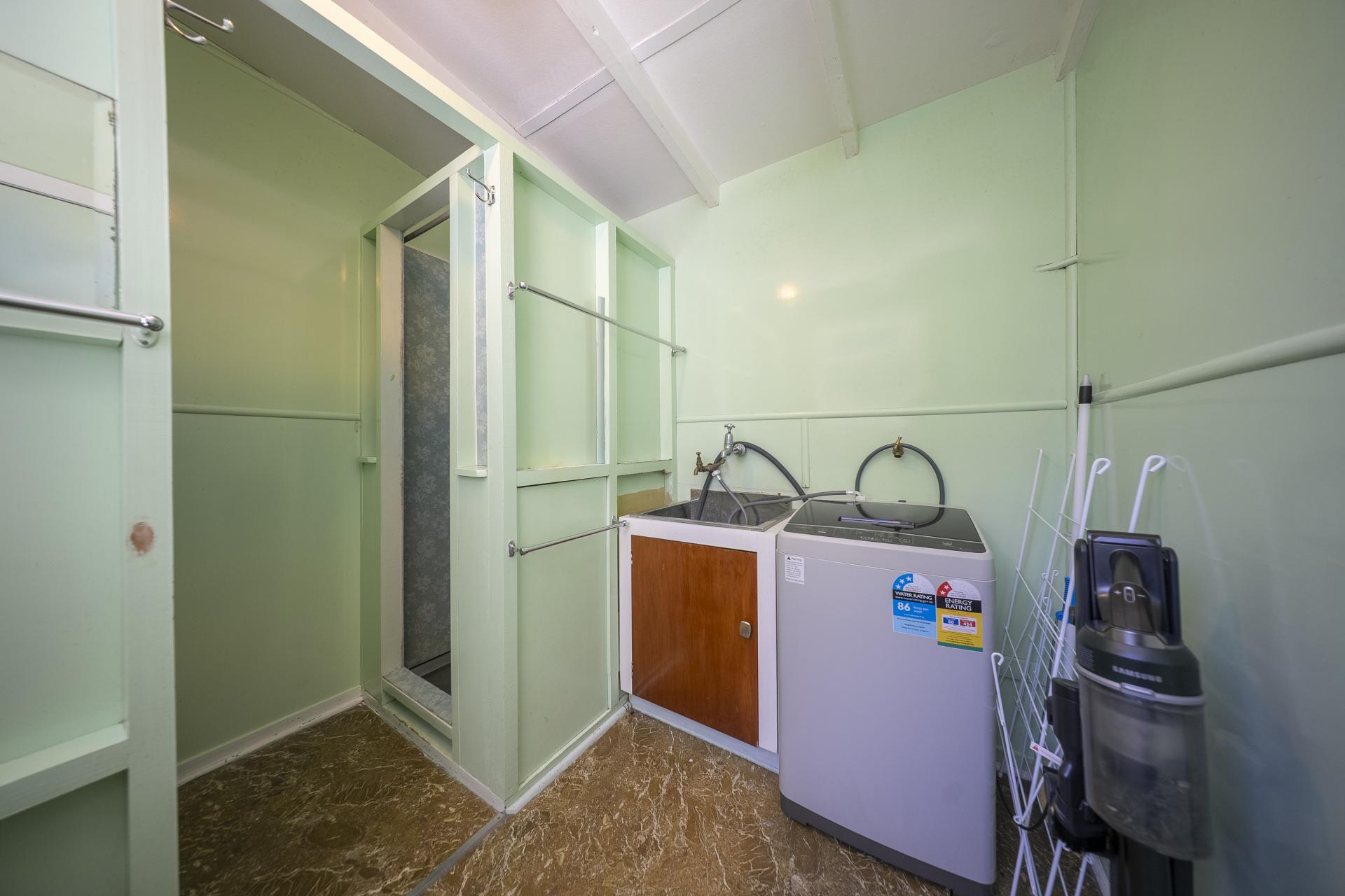 36 Home Street, Manapouri