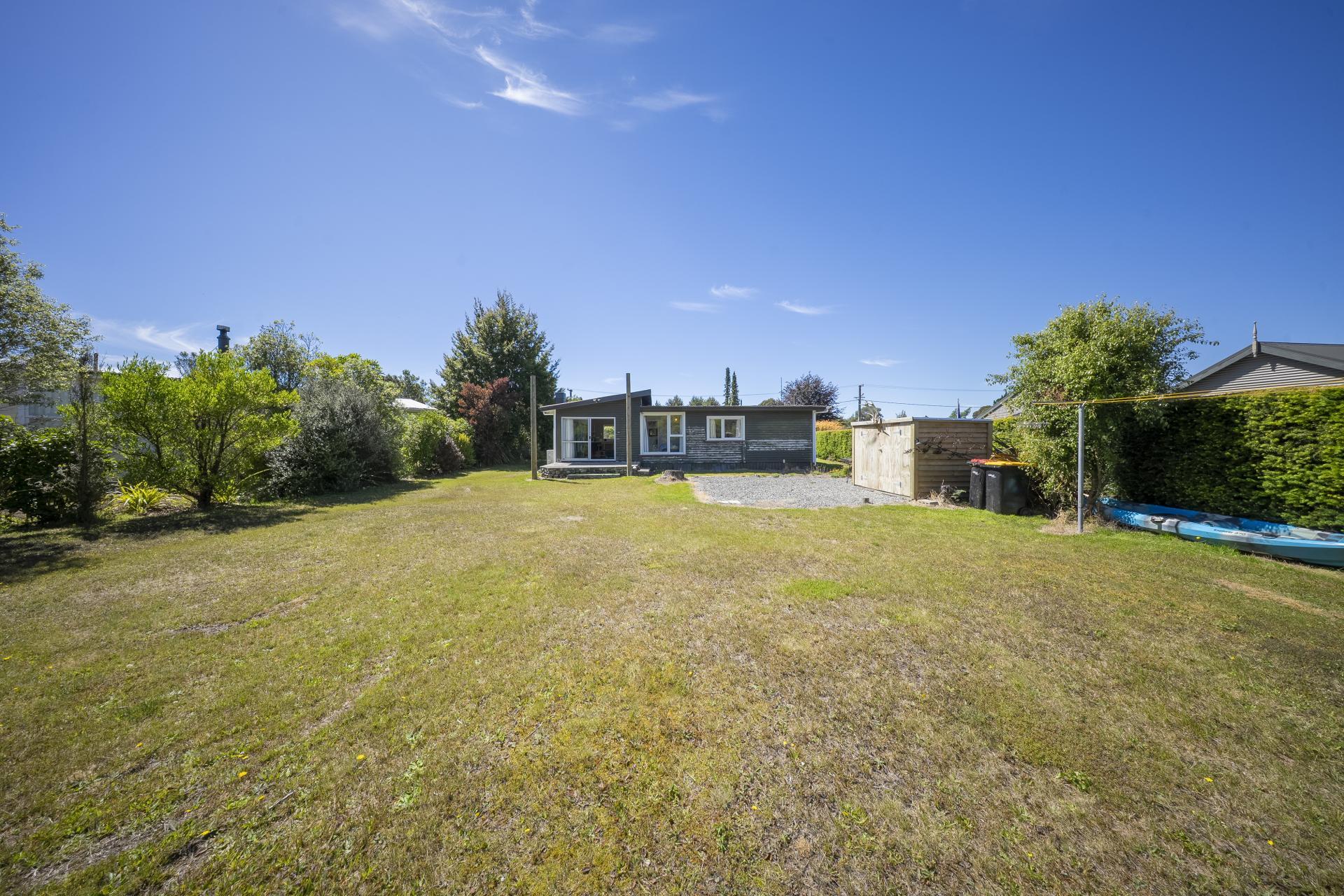 36 Home Street, Manapouri