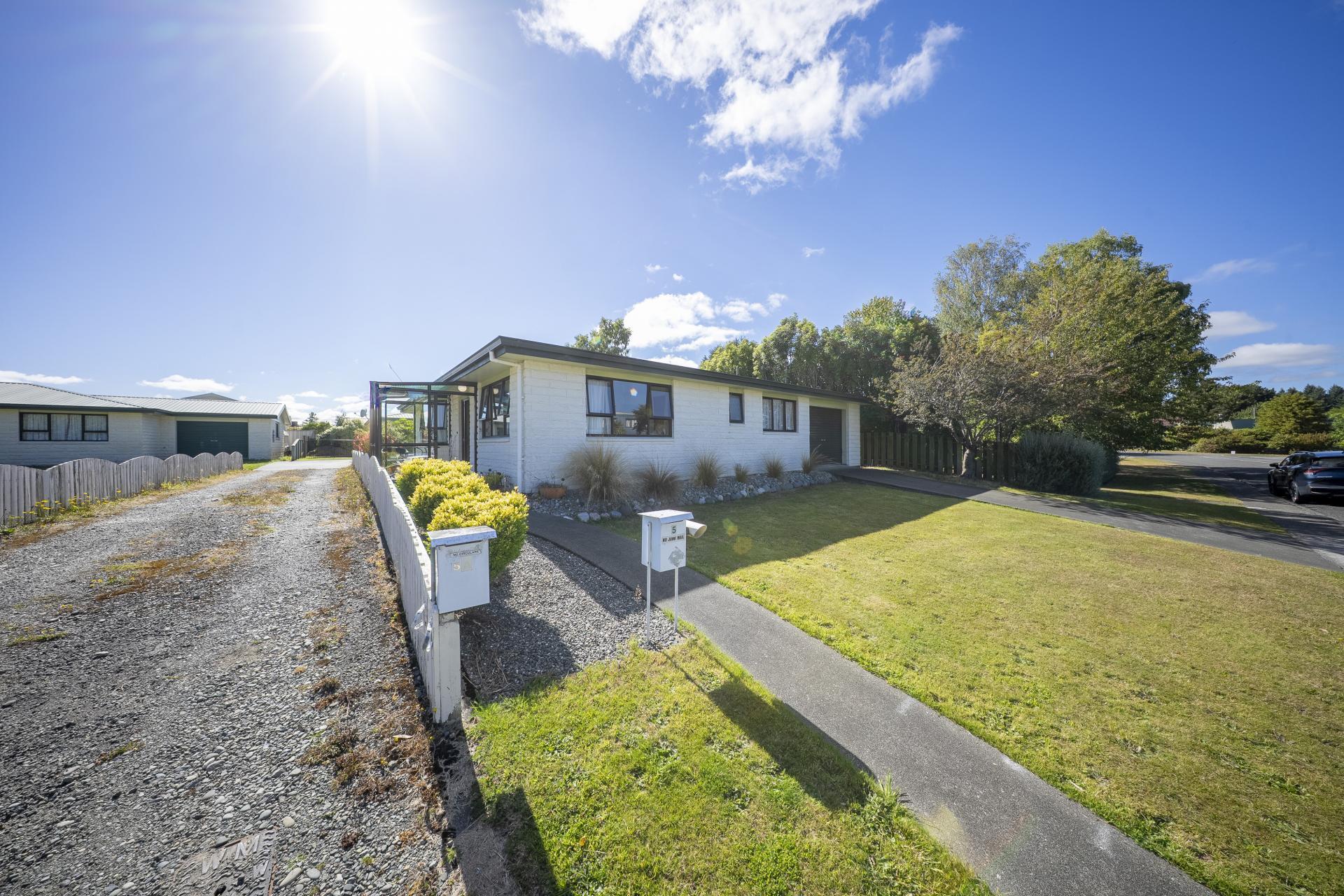 5 Cleddau Street, Te Anau