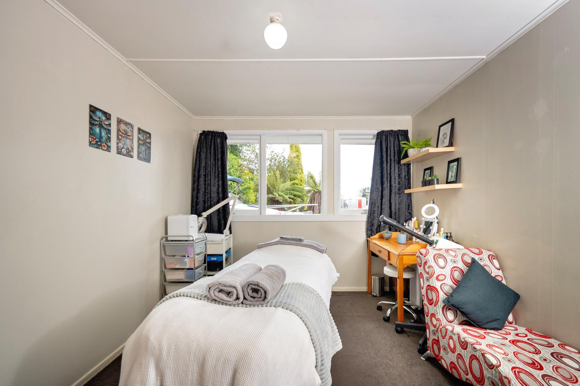 34 Elliott Crescent, Havelock North