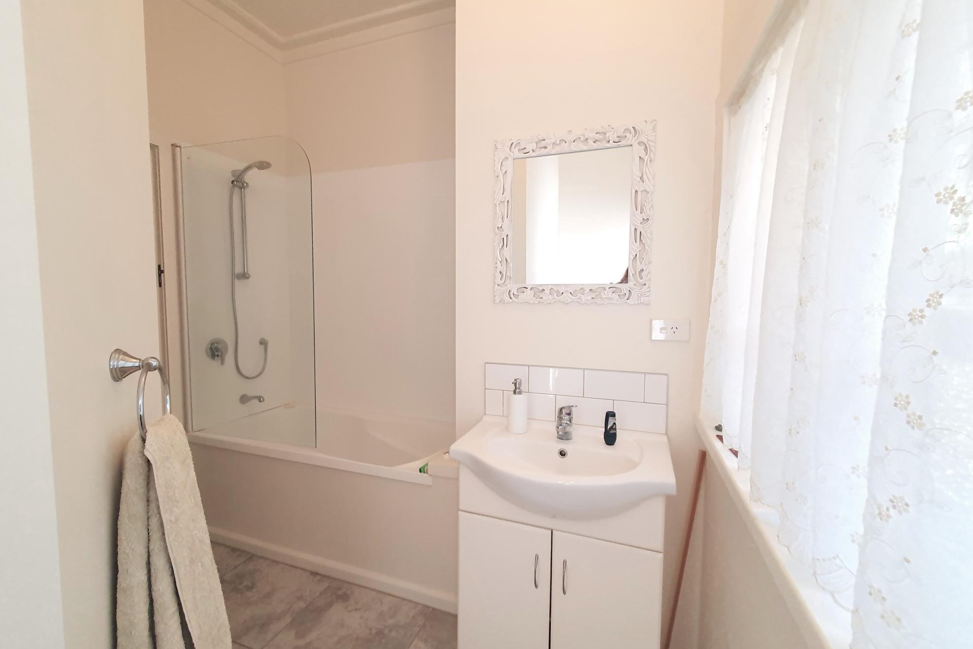 117 Edward Street, Thames