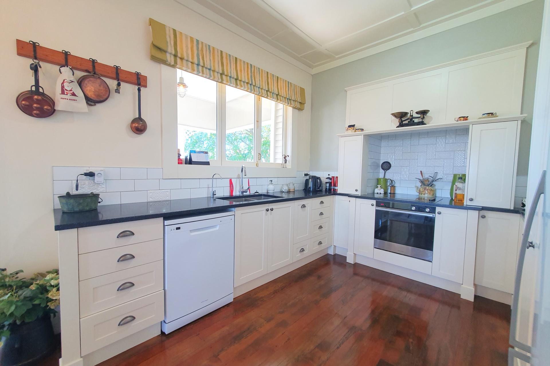 117 Edward Street, Thames