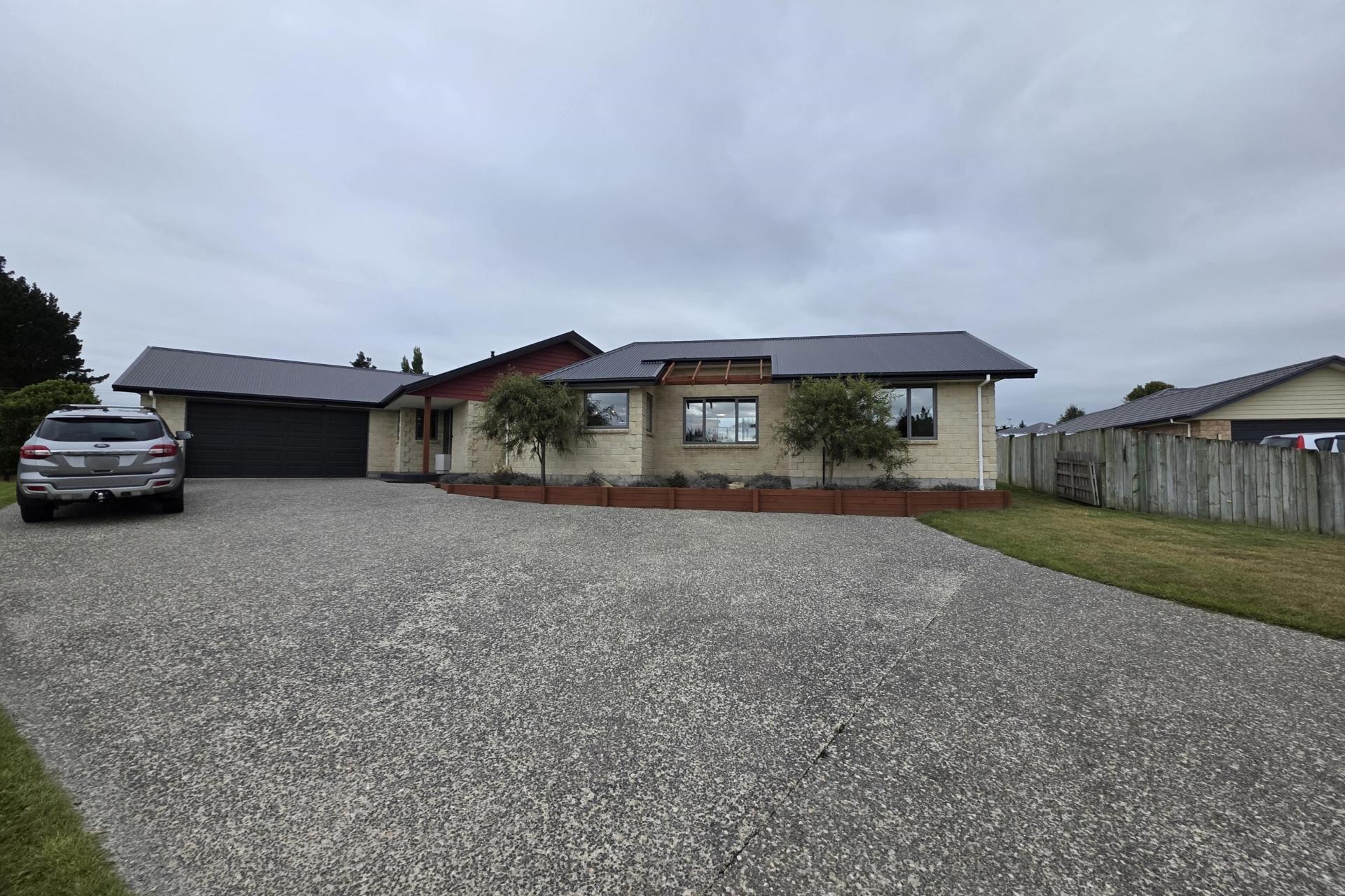 2 Blue Stone Drive, Waiareka Junction