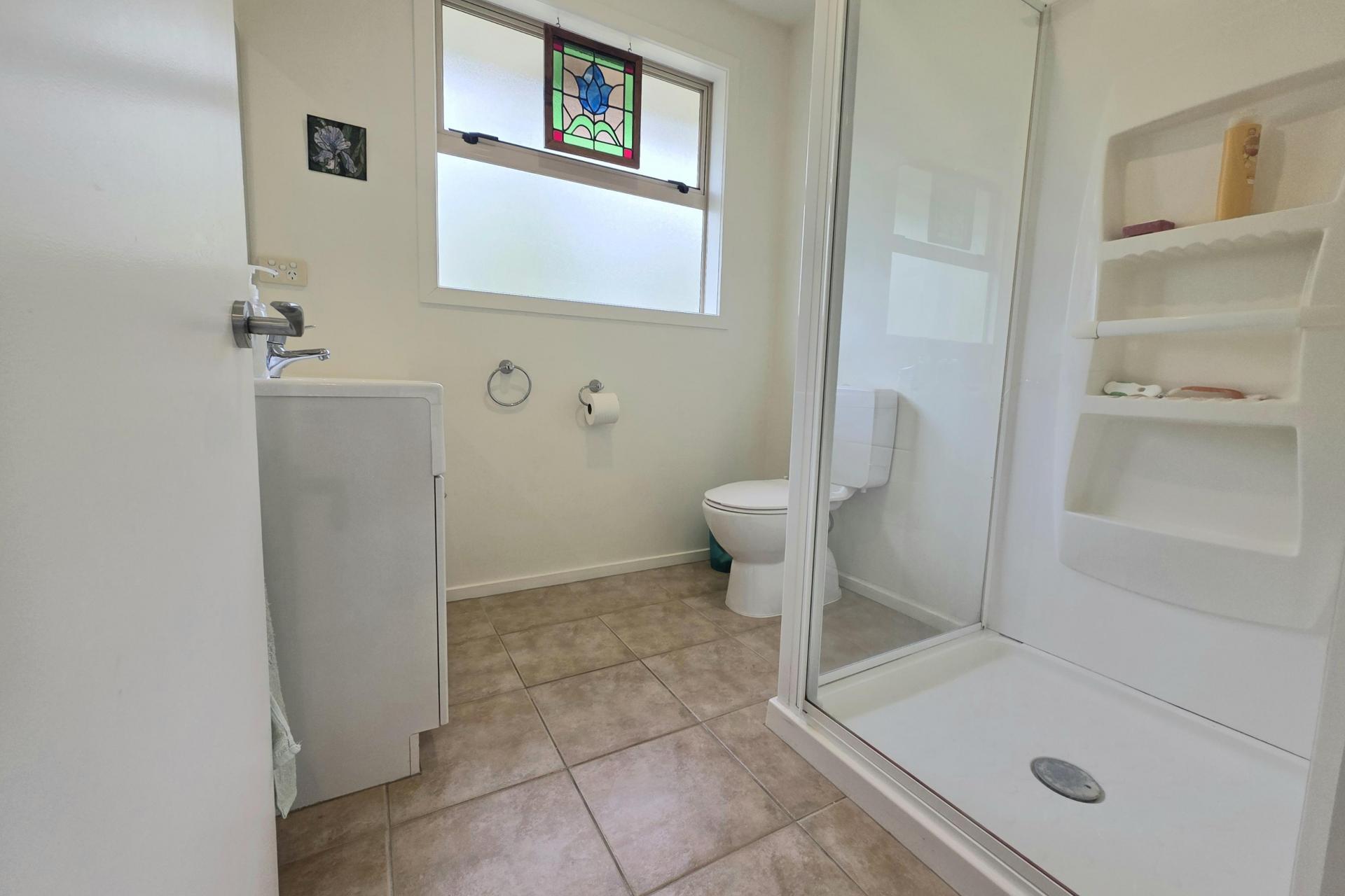 374 Airedale Road, Weston