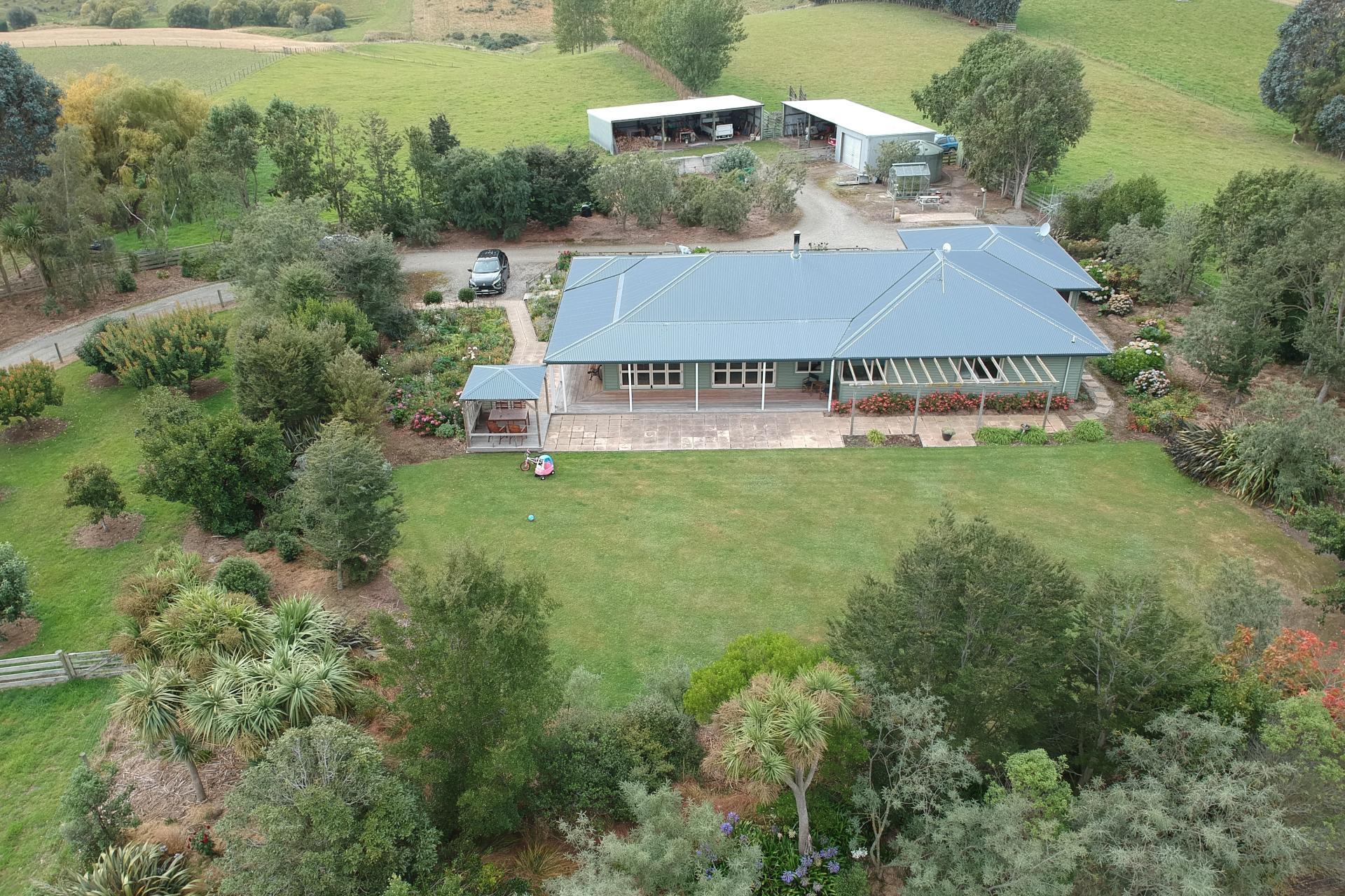 374 Airedale Road, Weston