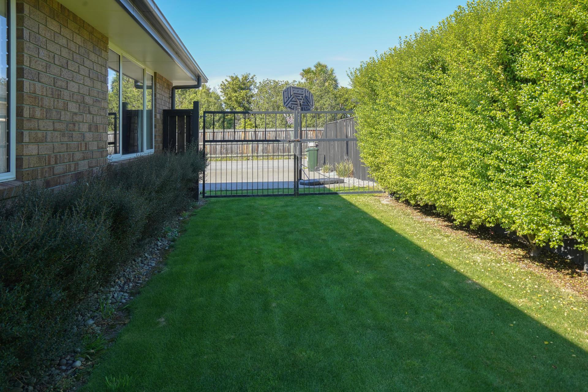 Unit 8, 17 Wineberry Avenue, Amberley