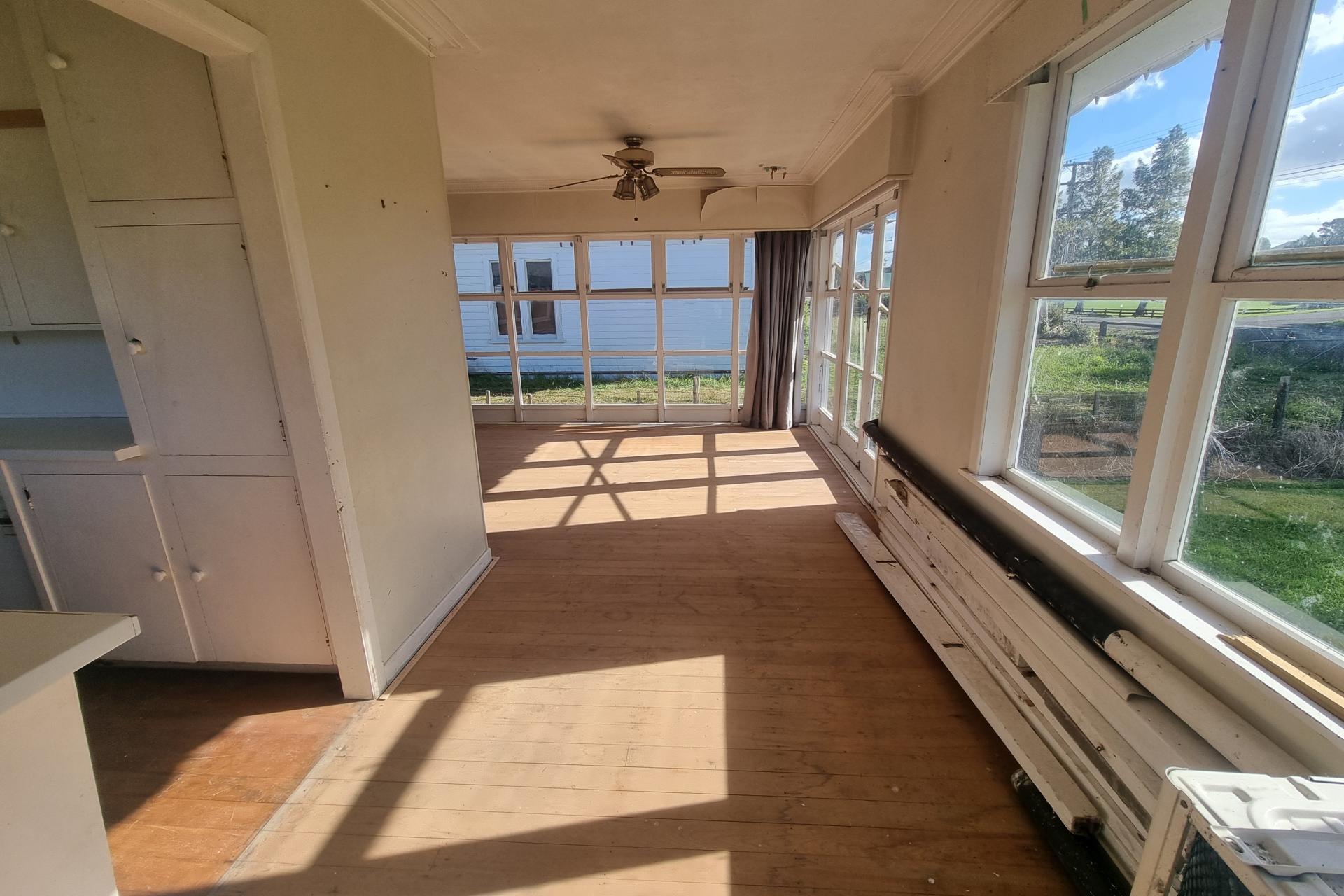 10767A Route 52, Pongaroa