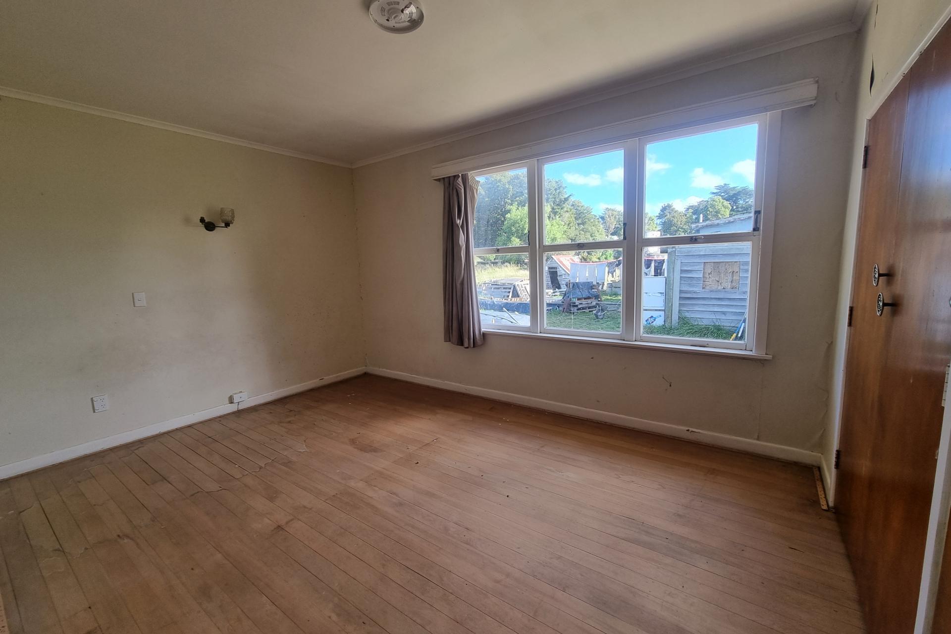 10767A Route 52, Pongaroa