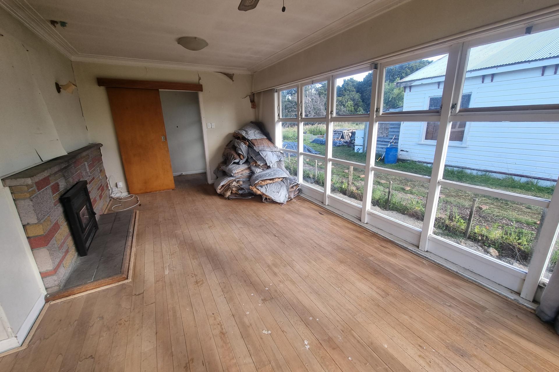 10767A Route 52, Pongaroa