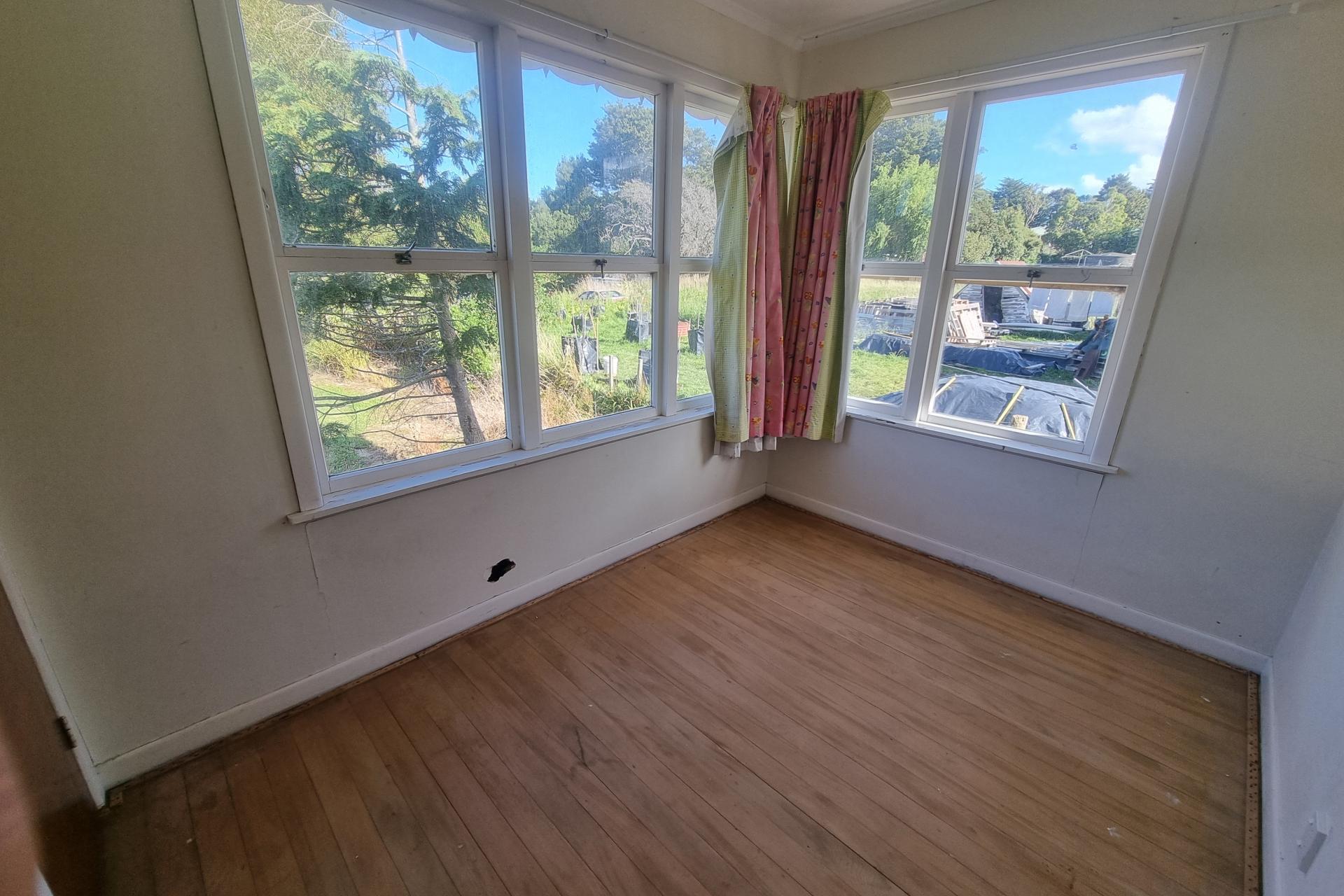 10767A Route 52, Pongaroa