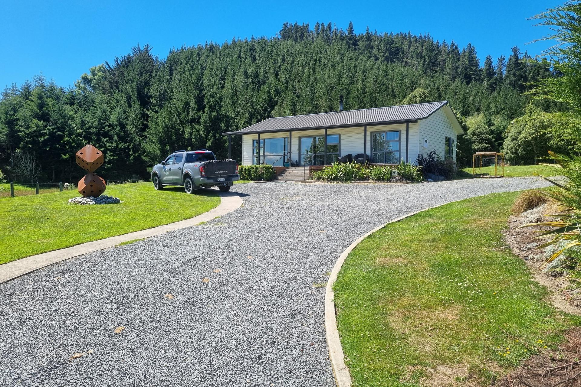 19-21 Cemetery Road, Milton