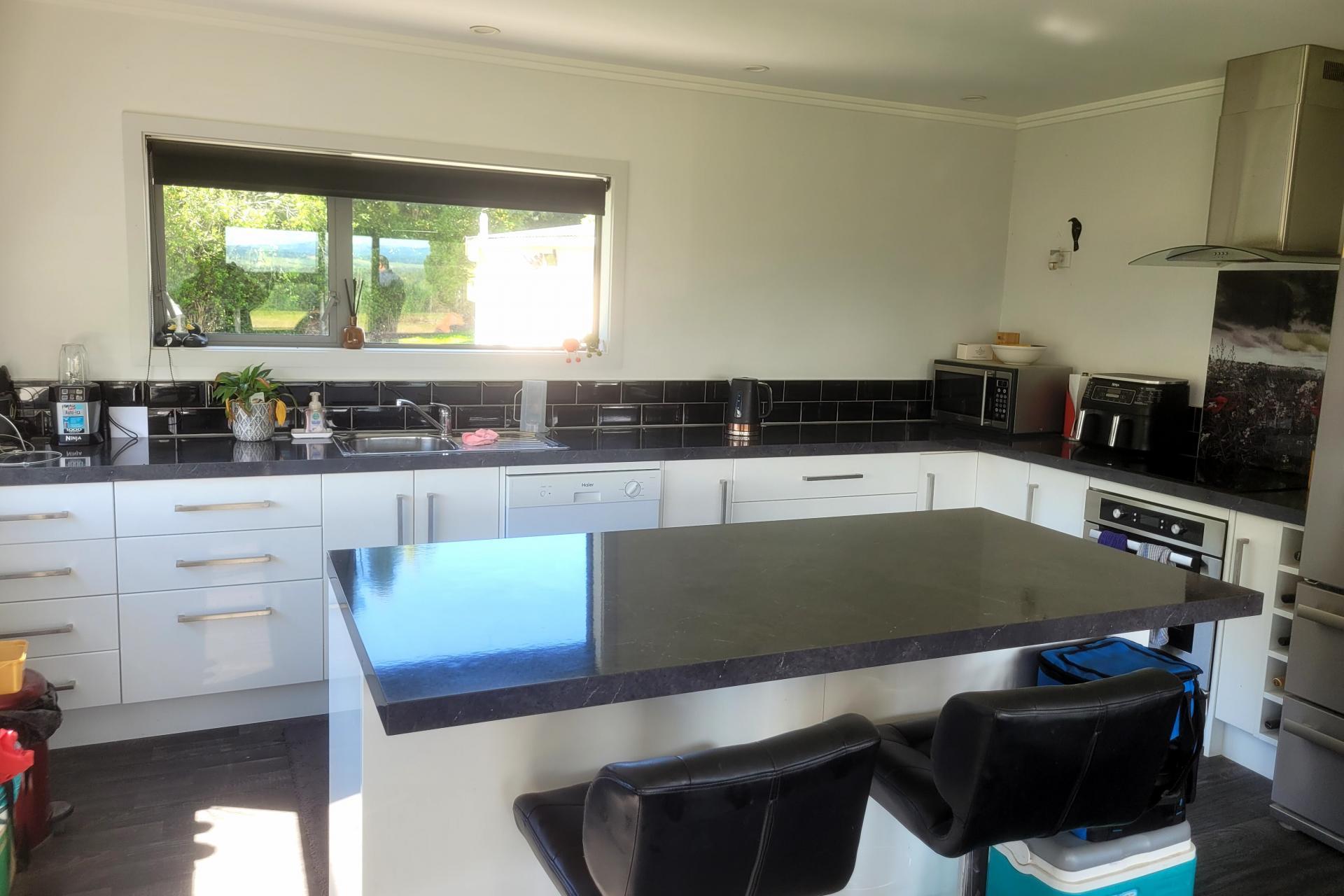 19-21 Cemetery Road, Milton